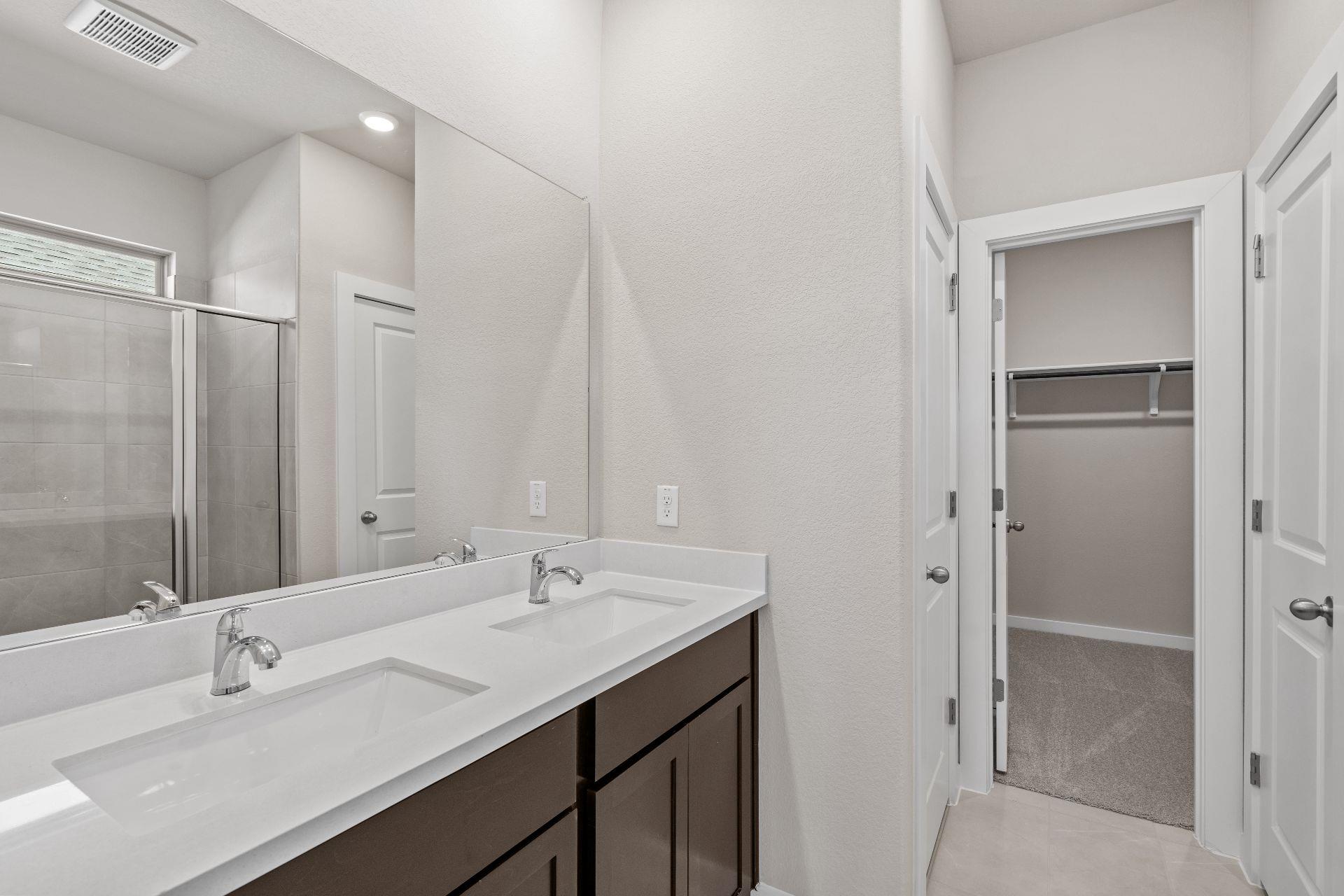 247 Red Tail Hawk Ln, Cedar Creek, TX 78612