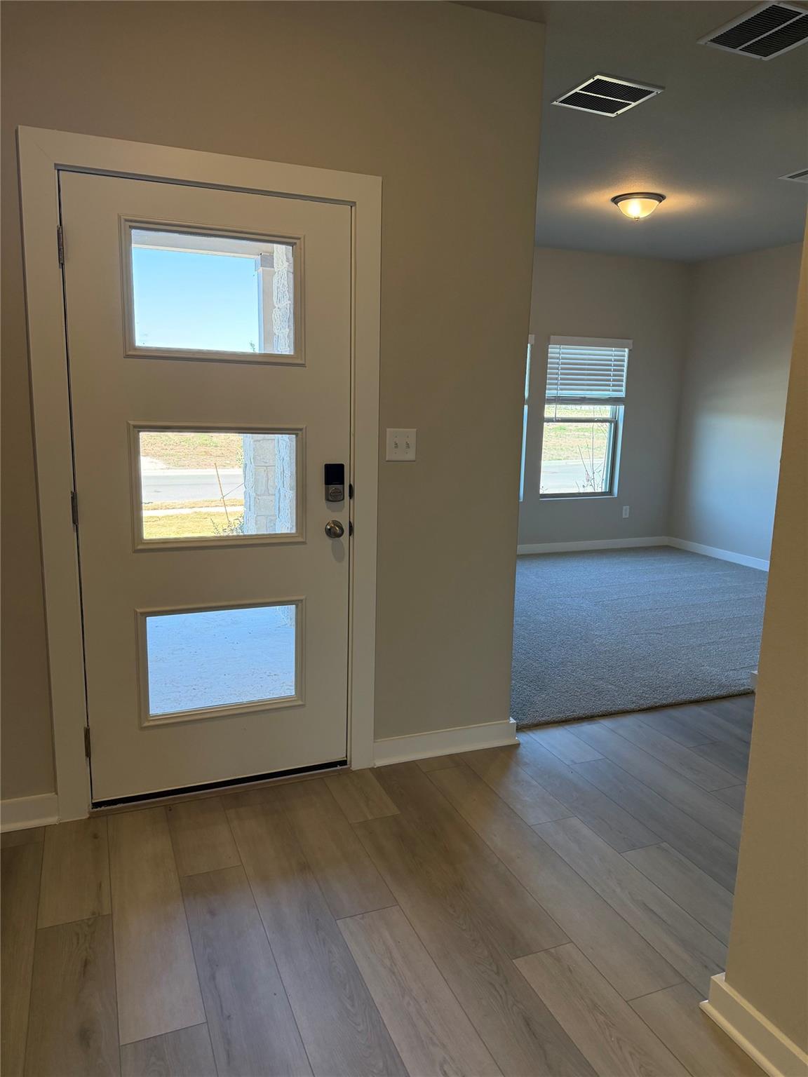 251 Red Tail Hawk Ln, Cedar Creek, TX 78612