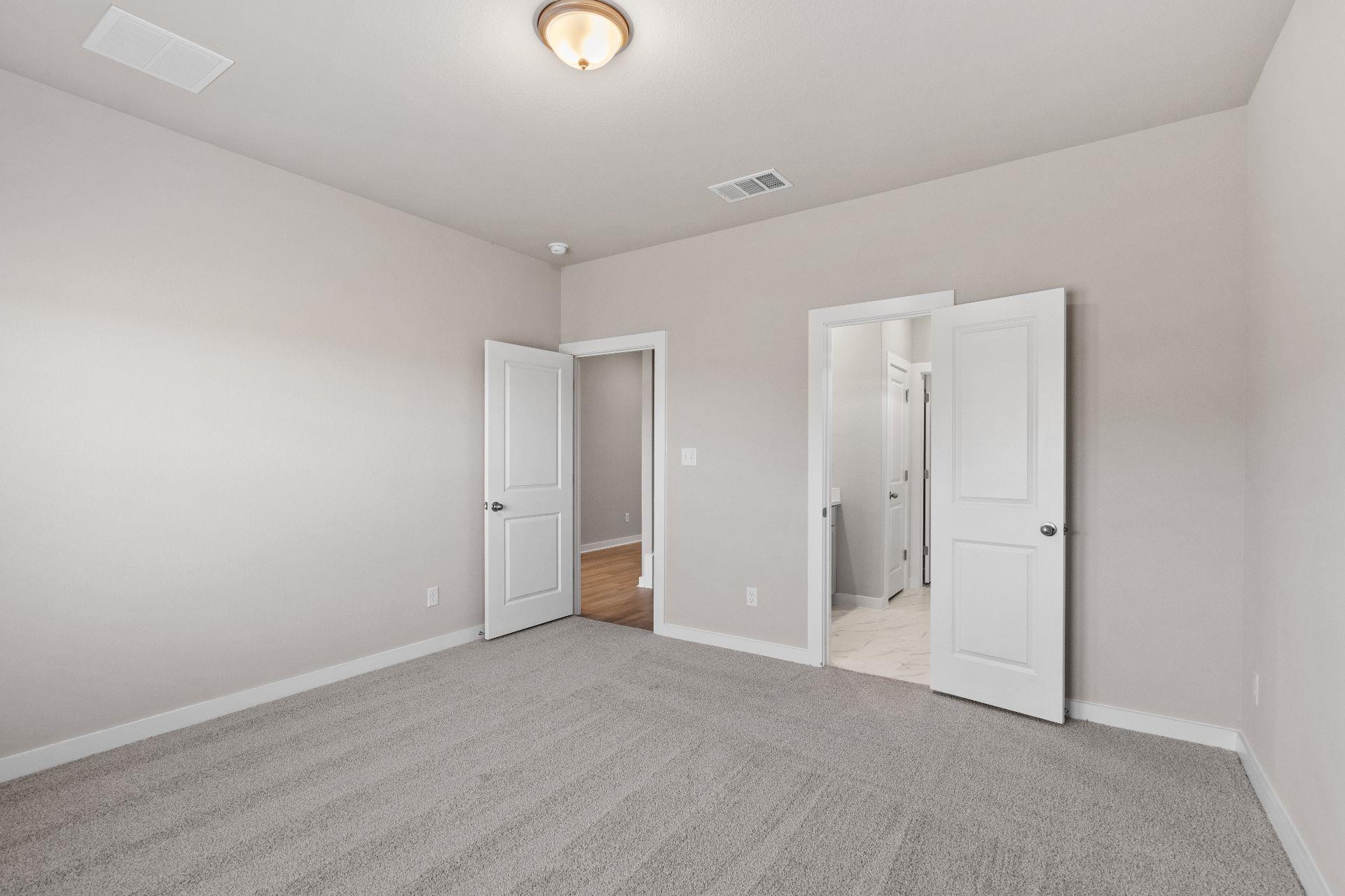 251 Red Tail Hawk Ln, Cedar Creek, TX 78612