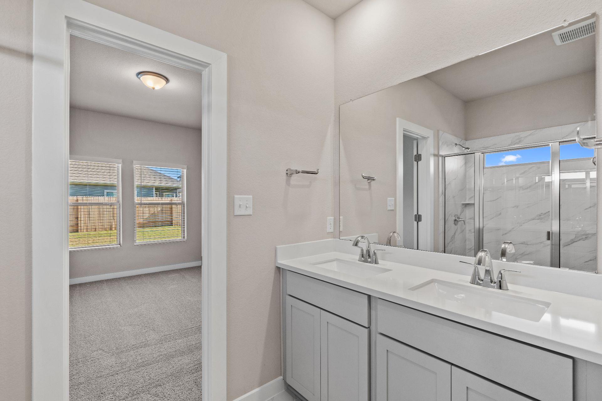 251 Red Tail Hawk Ln, Cedar Creek, TX 78612