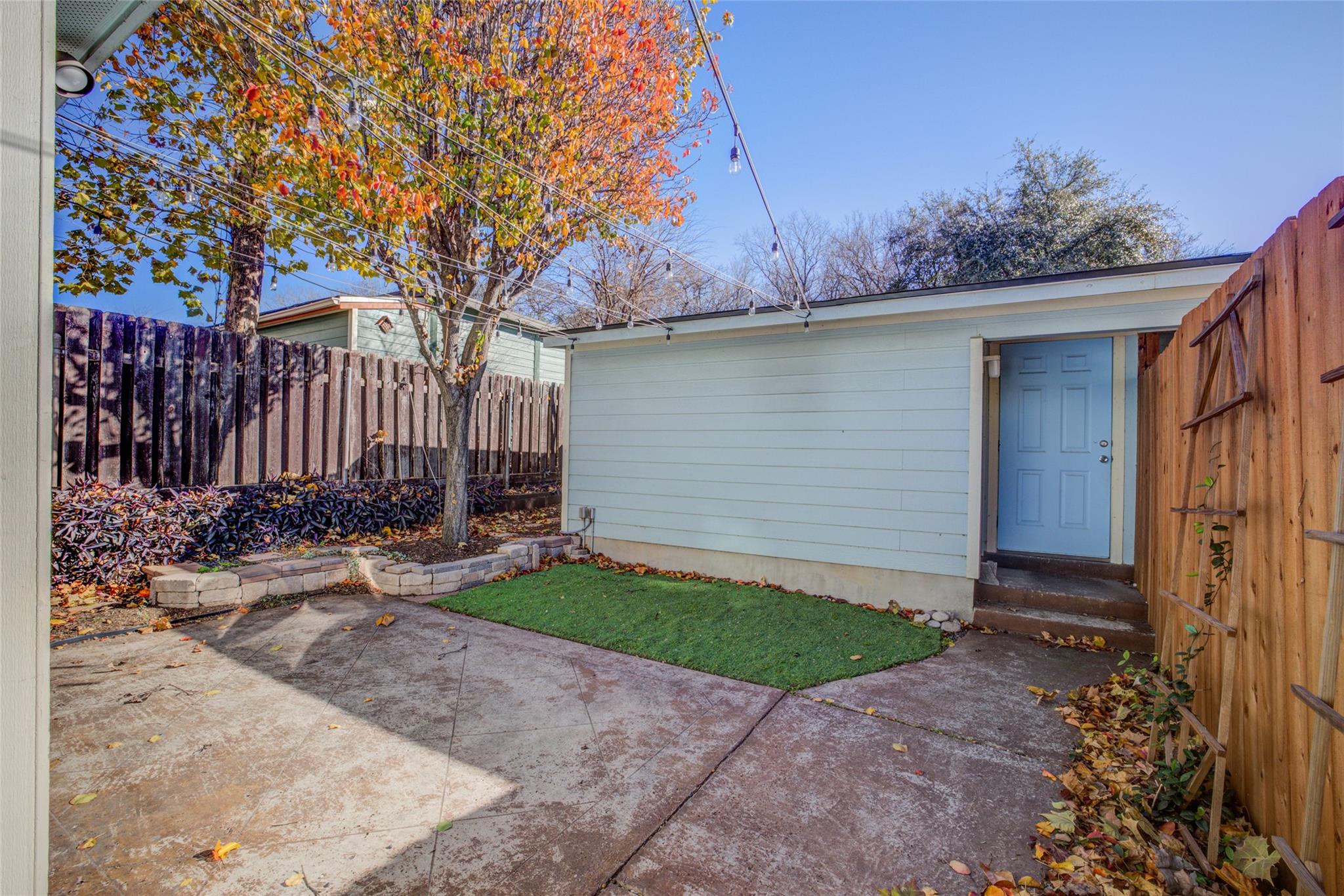 4109 E 12th St # 2, Austin, TX 78721