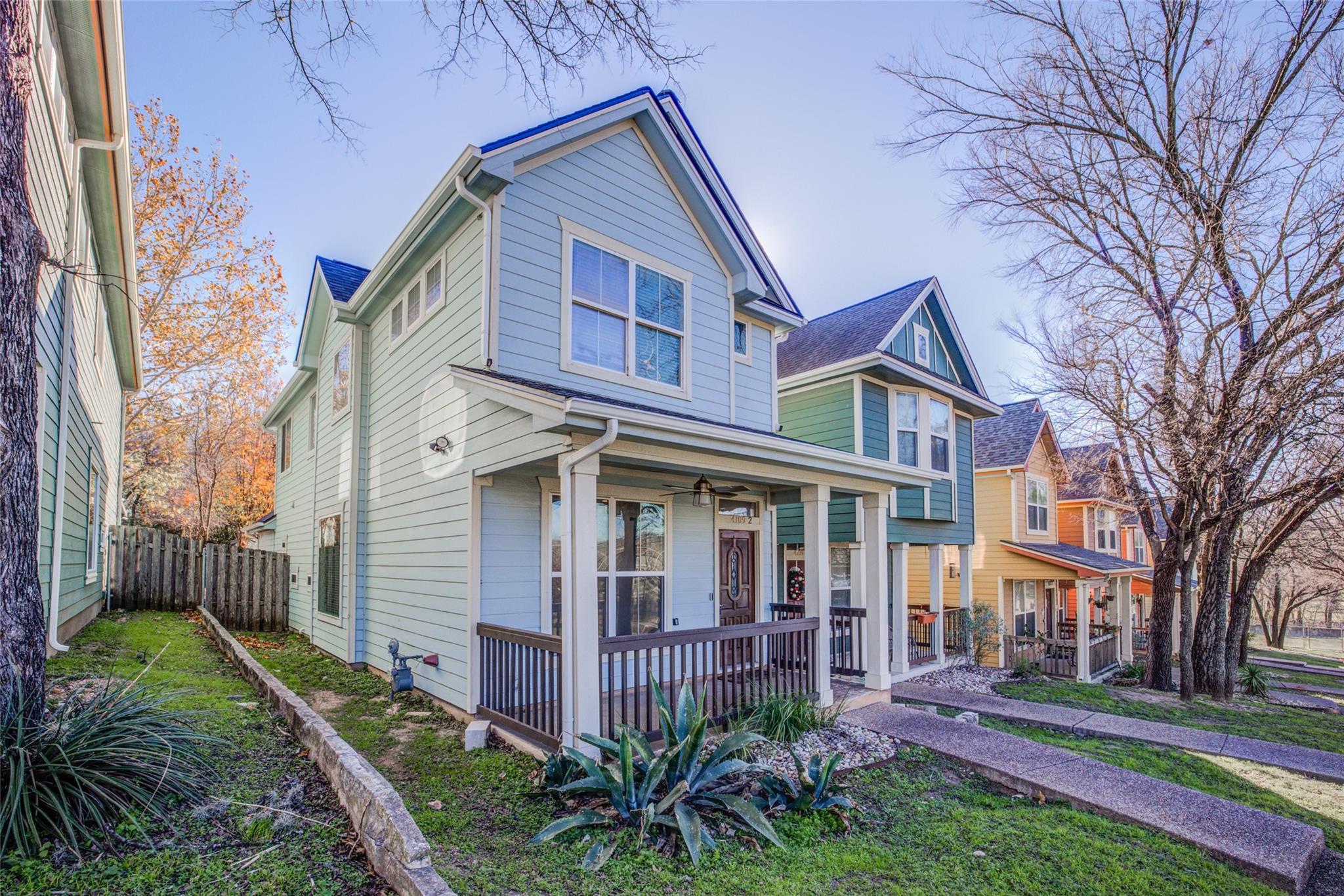 4109 E 12th St # 2, Austin, TX 78721