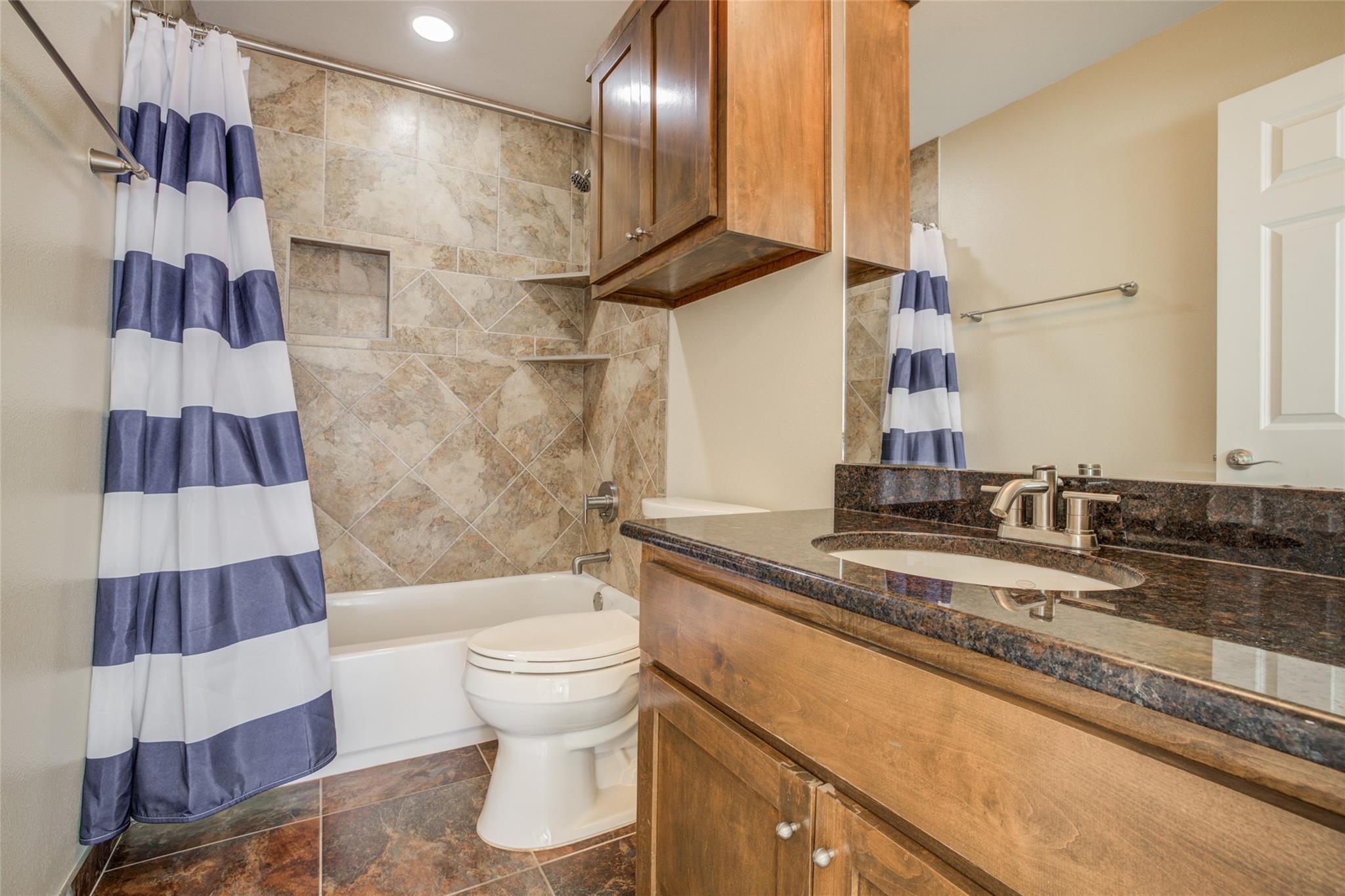 4109 E 12th St # 2, Austin, TX 78721