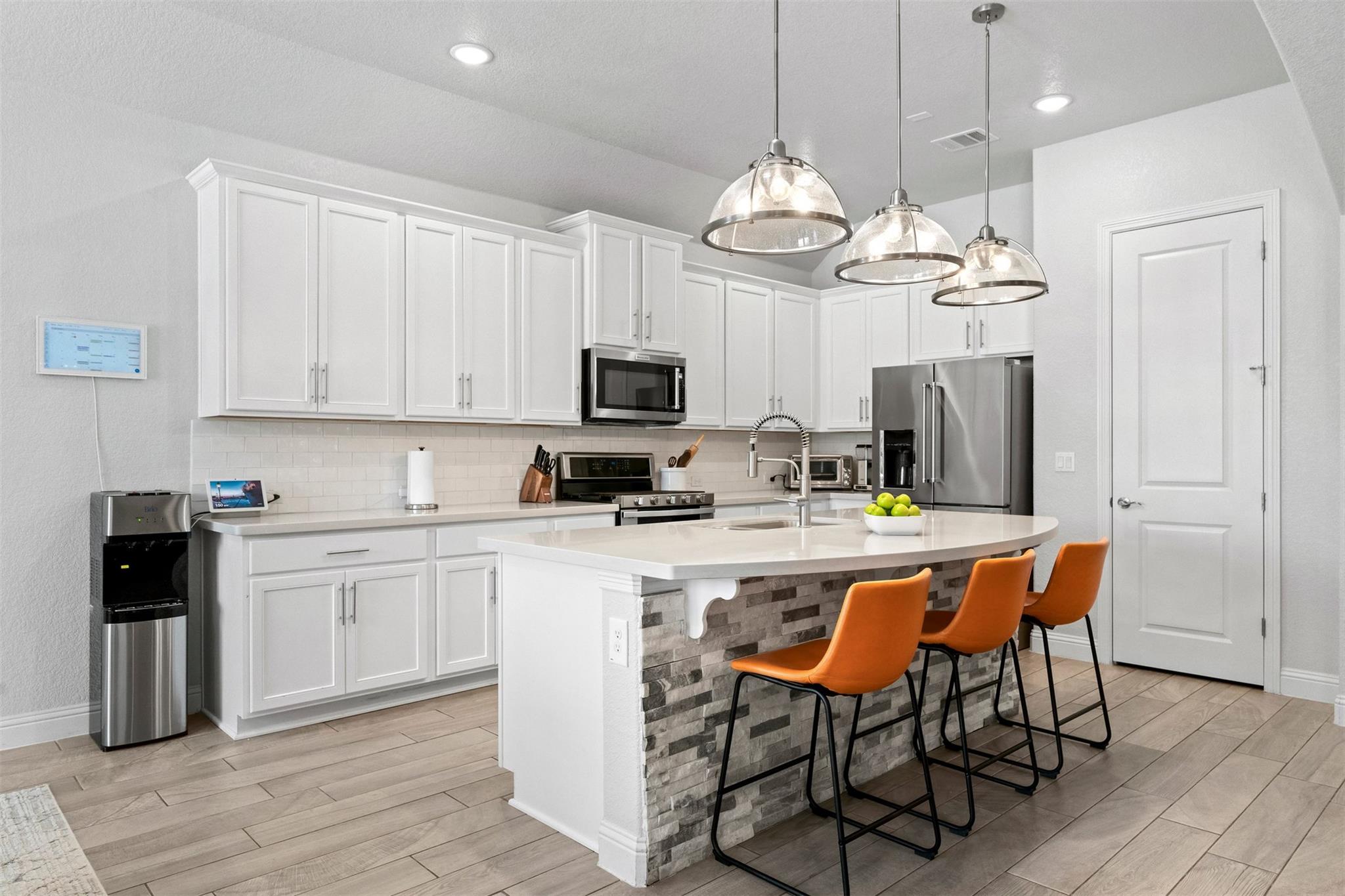 261 Double L Dr, Dripping Springs, TX 78620