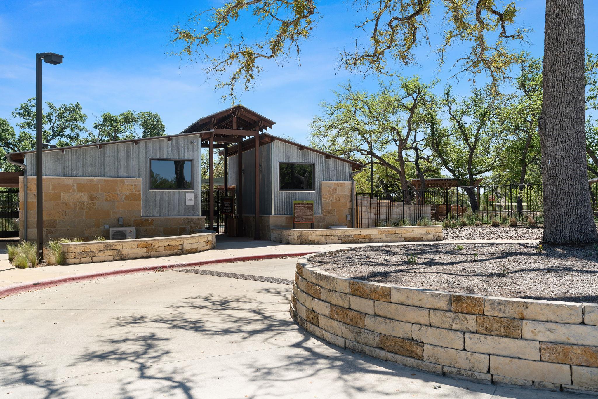 261 Double L Dr, Dripping Springs, TX 78620