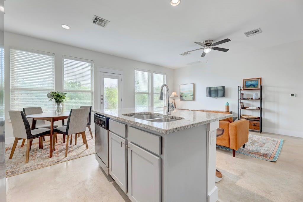 13501 Metric Blvd # 3, Austin, TX 78727