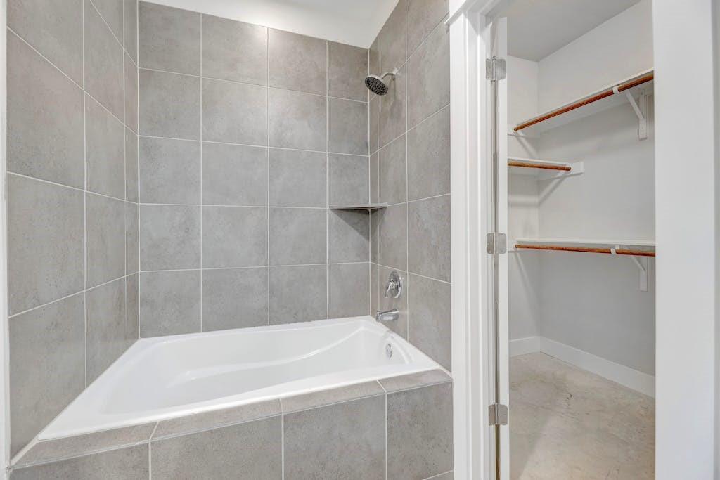 13501 Metric Blvd # 3, Austin, TX 78727