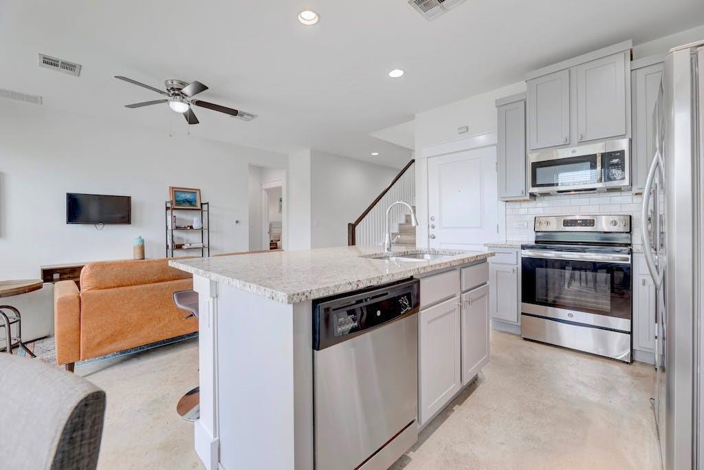 13501 Metric Blvd # 3, Austin, TX 78727