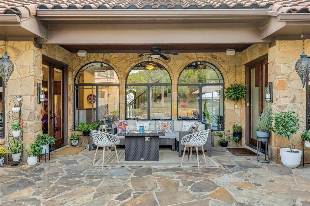 17005 Northlake Hills Dr, Jonestown, TX 78645