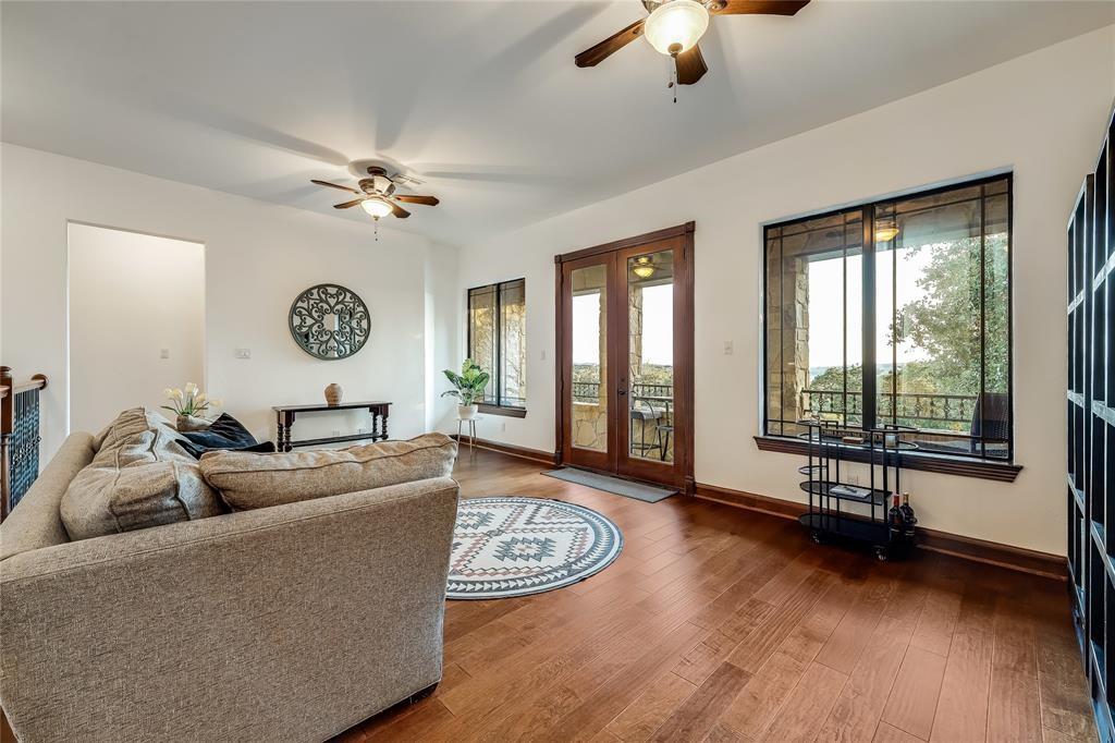 17005 Northlake Hills Dr, Jonestown, TX 78645