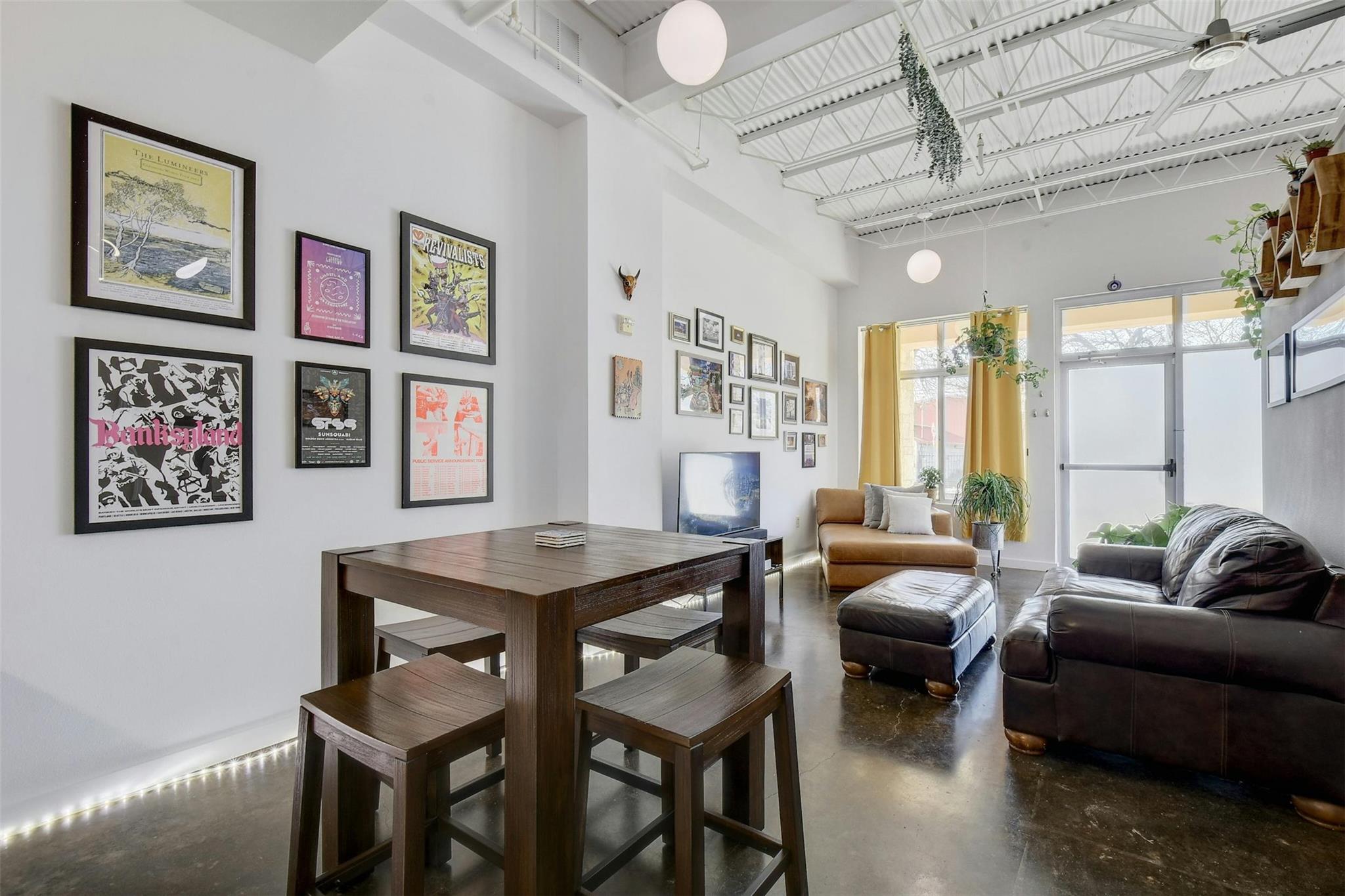 2401 E 6th St # 5068, Austin, TX 78702