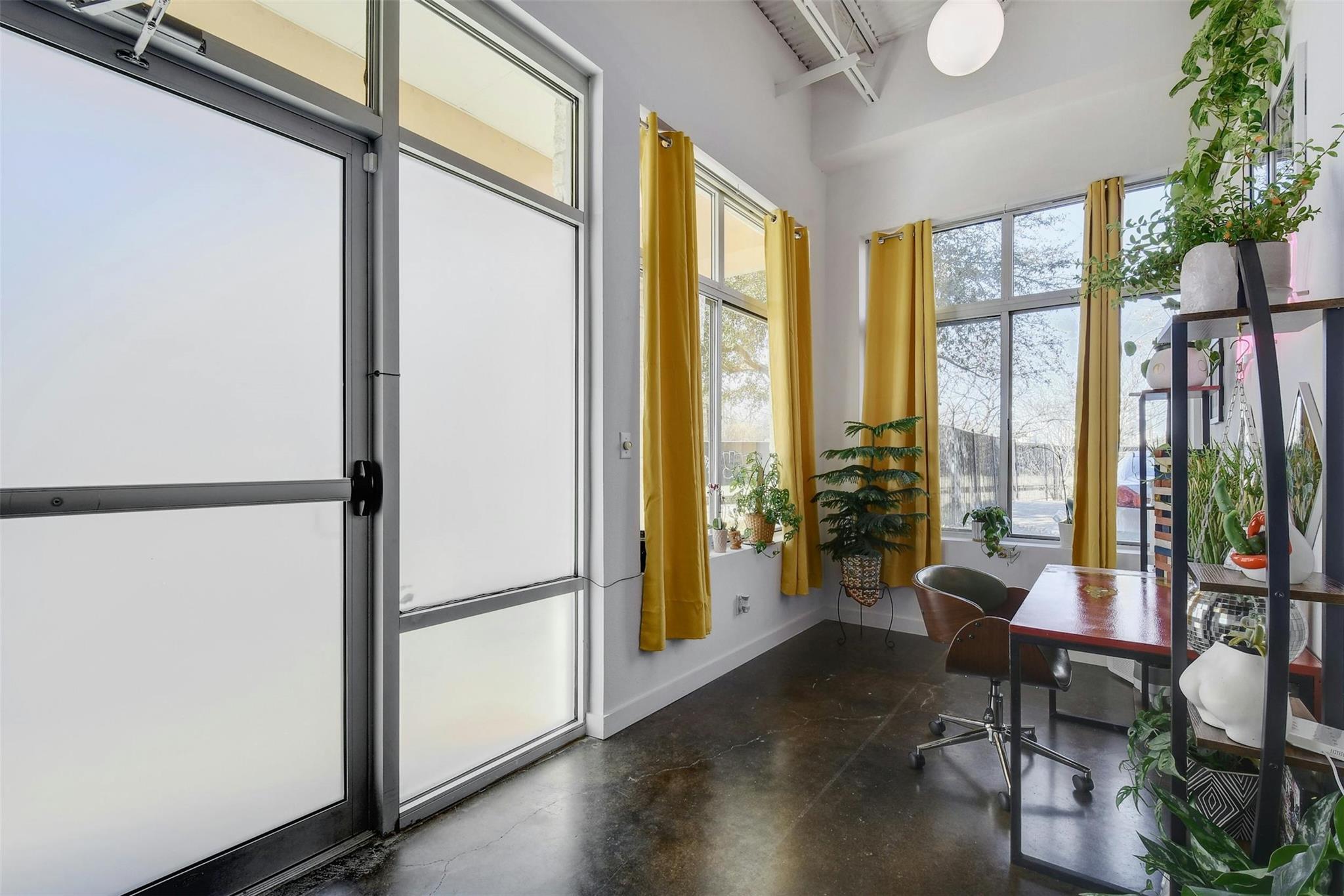 2401 E 6th St # 5068, Austin, TX 78702