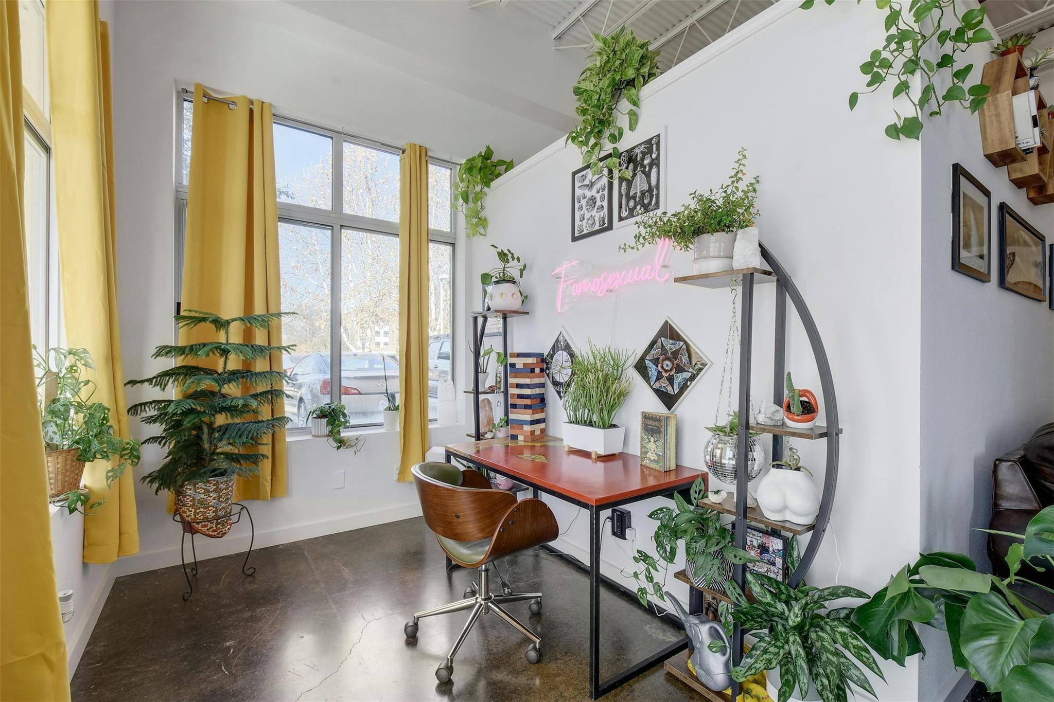 2401 E 6th St # 5068, Austin, TX 78702