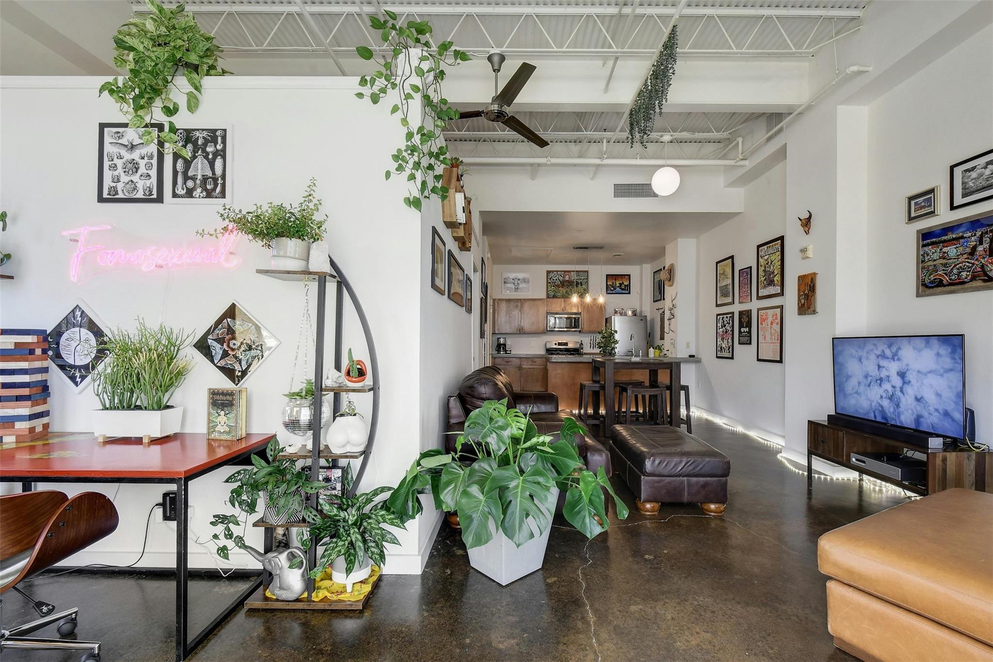 2401 E 6th St # 5068, Austin, TX 78702