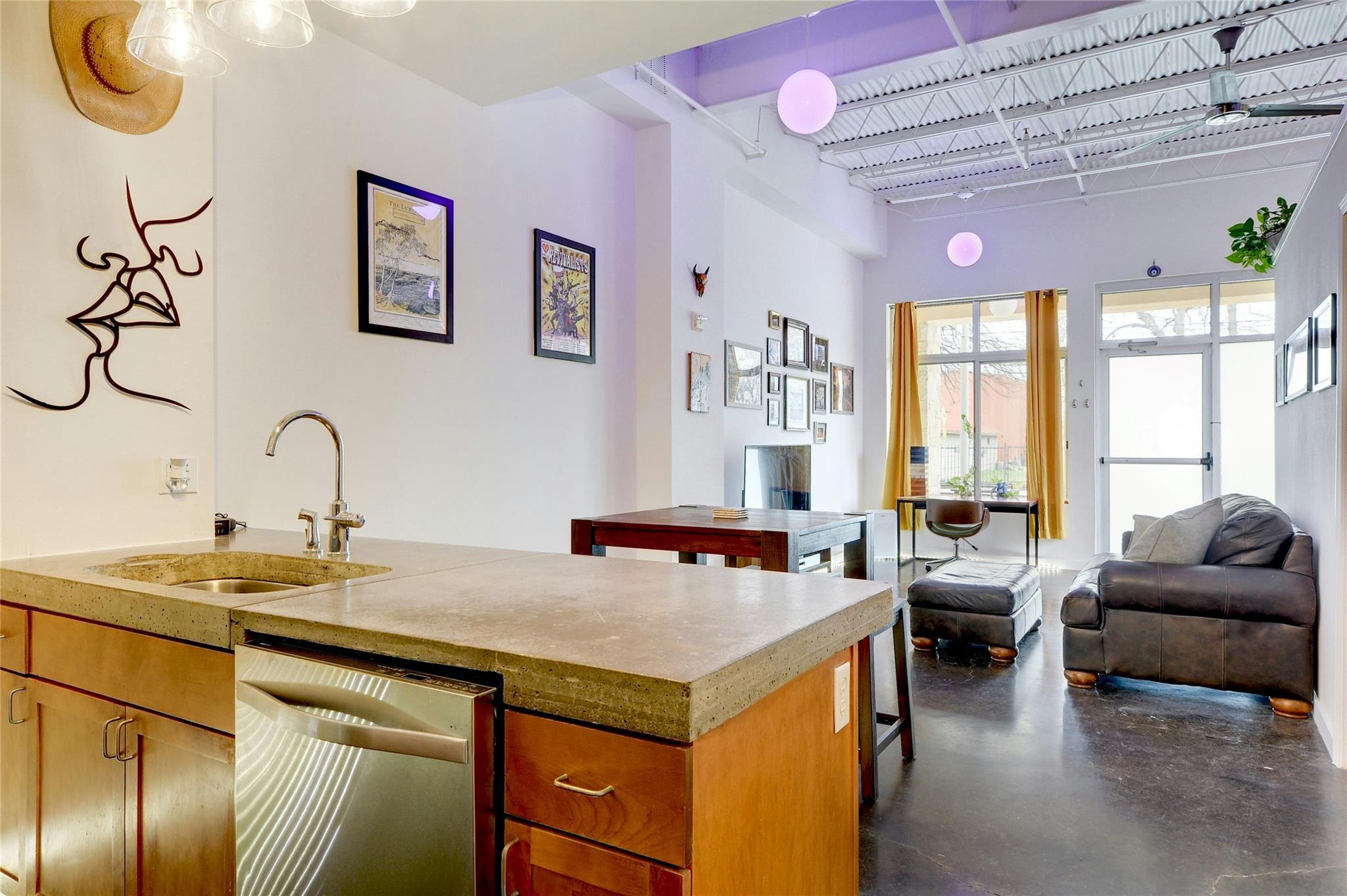 2401 E 6th St # 5068, Austin, TX 78702