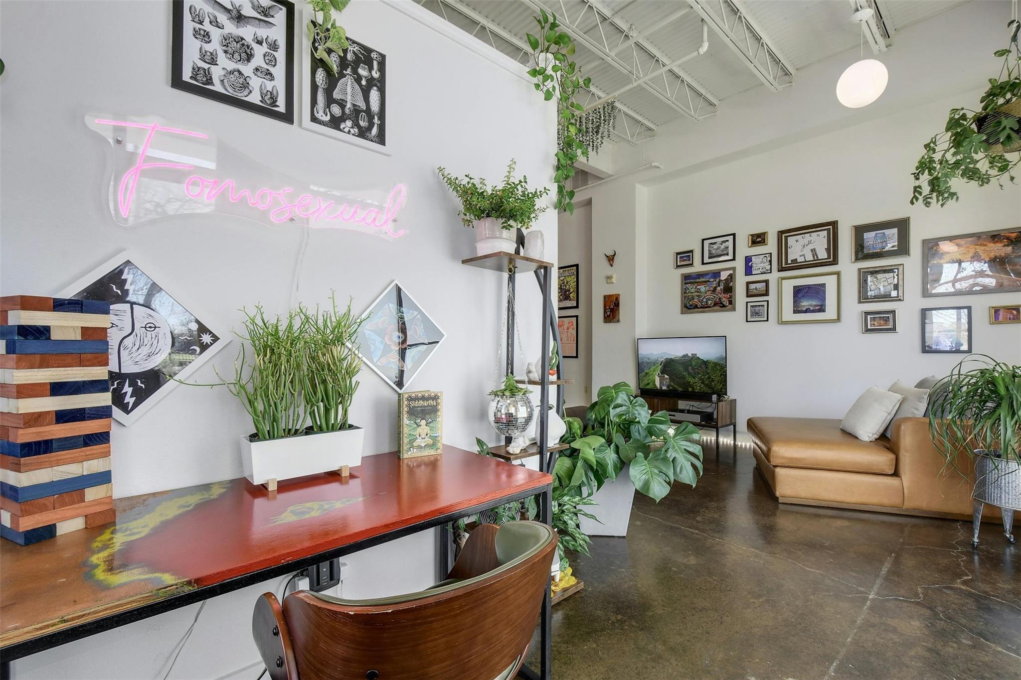 2401 E 6th St # 5068, Austin, TX 78702