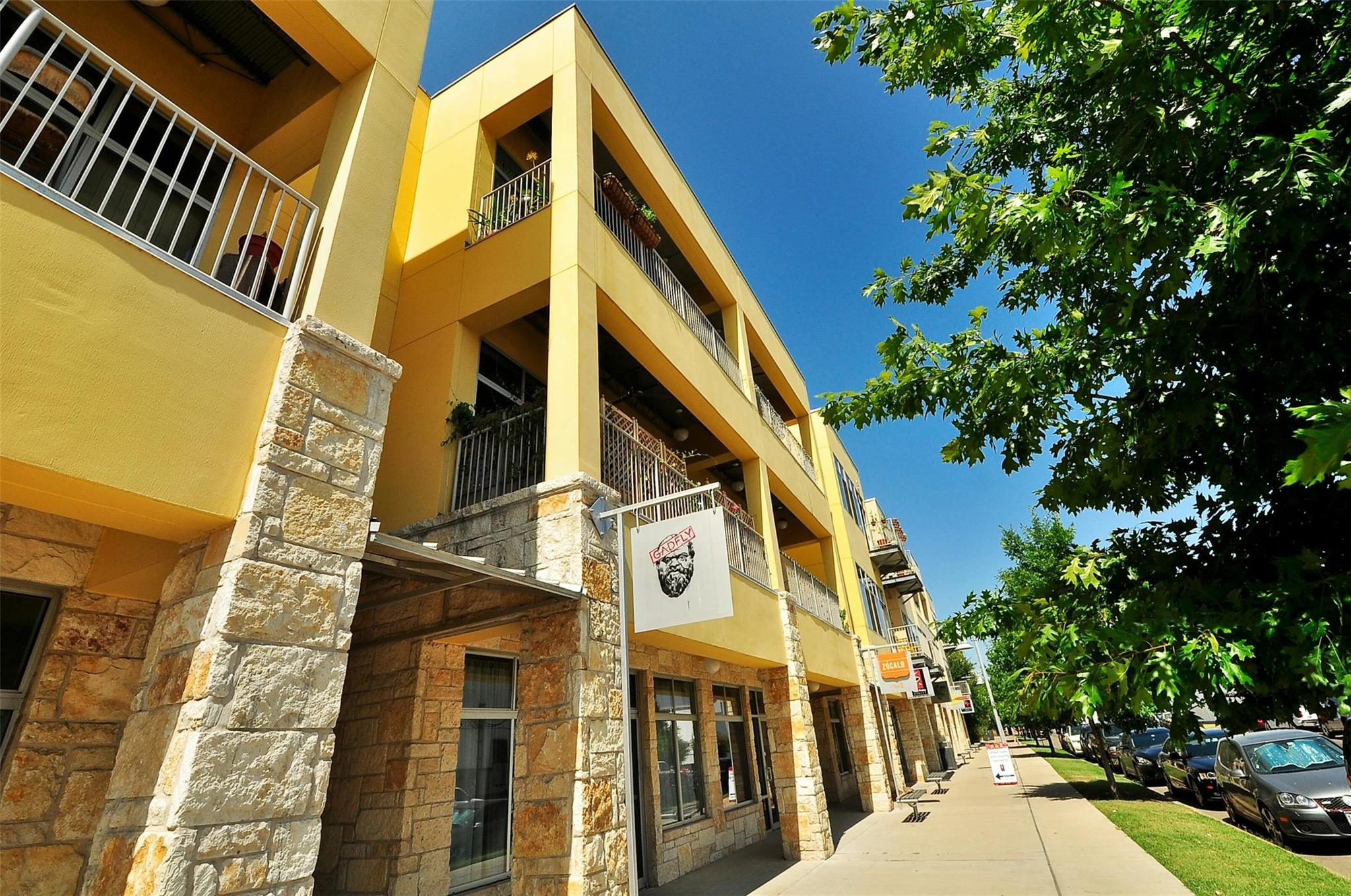 2401 E 6th St # 5068, Austin, TX 78702