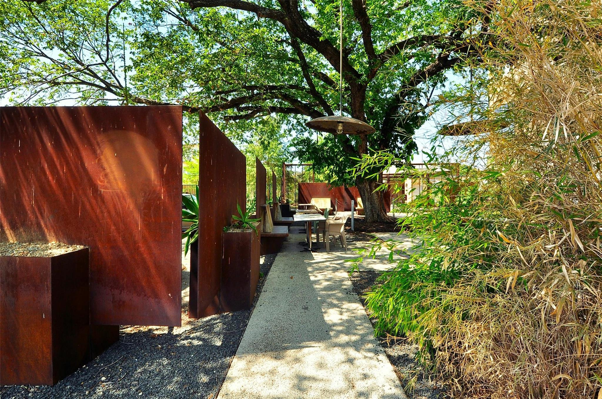 2401 E 6th St # 5068, Austin, TX 78702