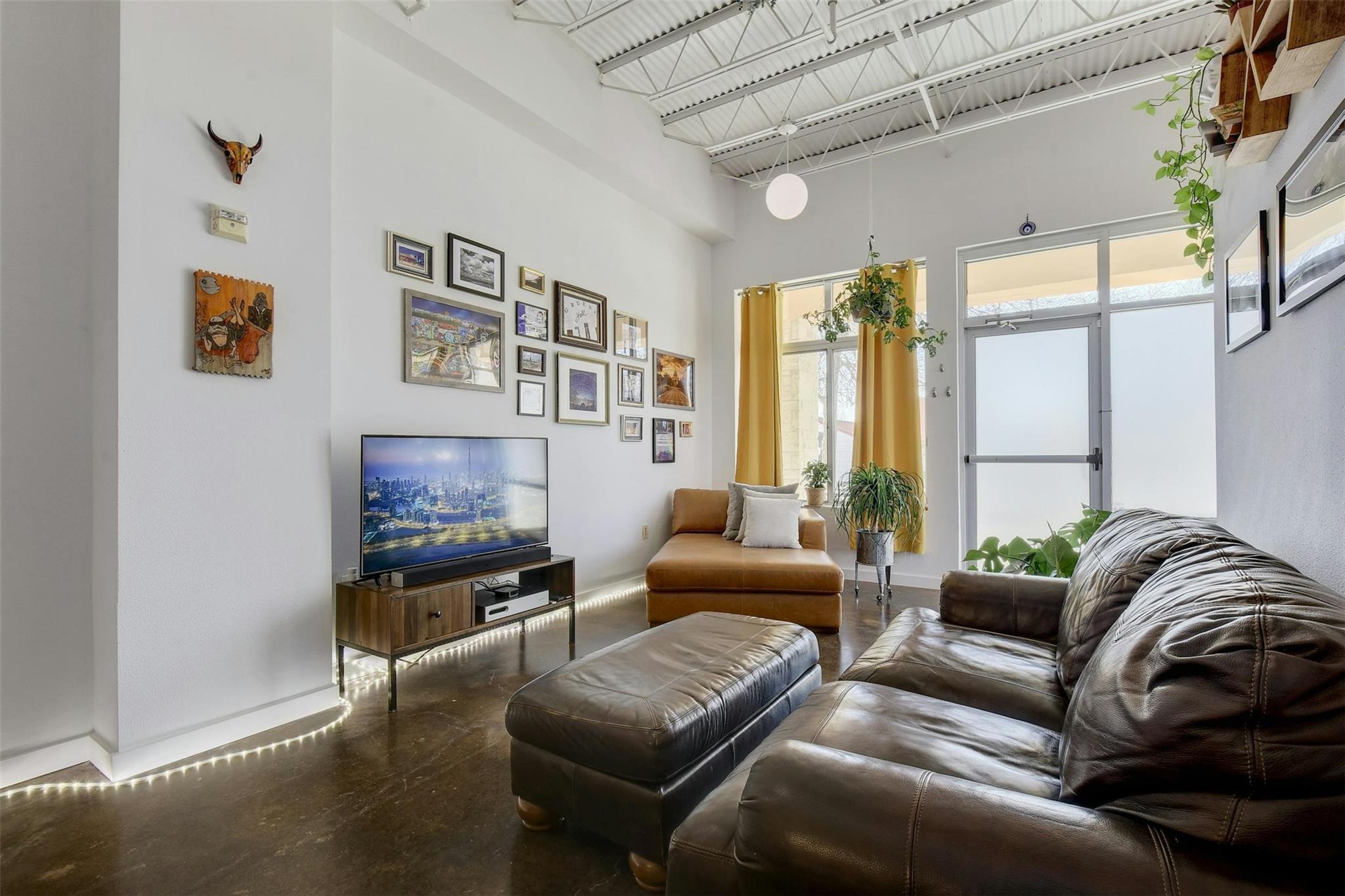 2401 E 6th St # 5068, Austin, TX 78702