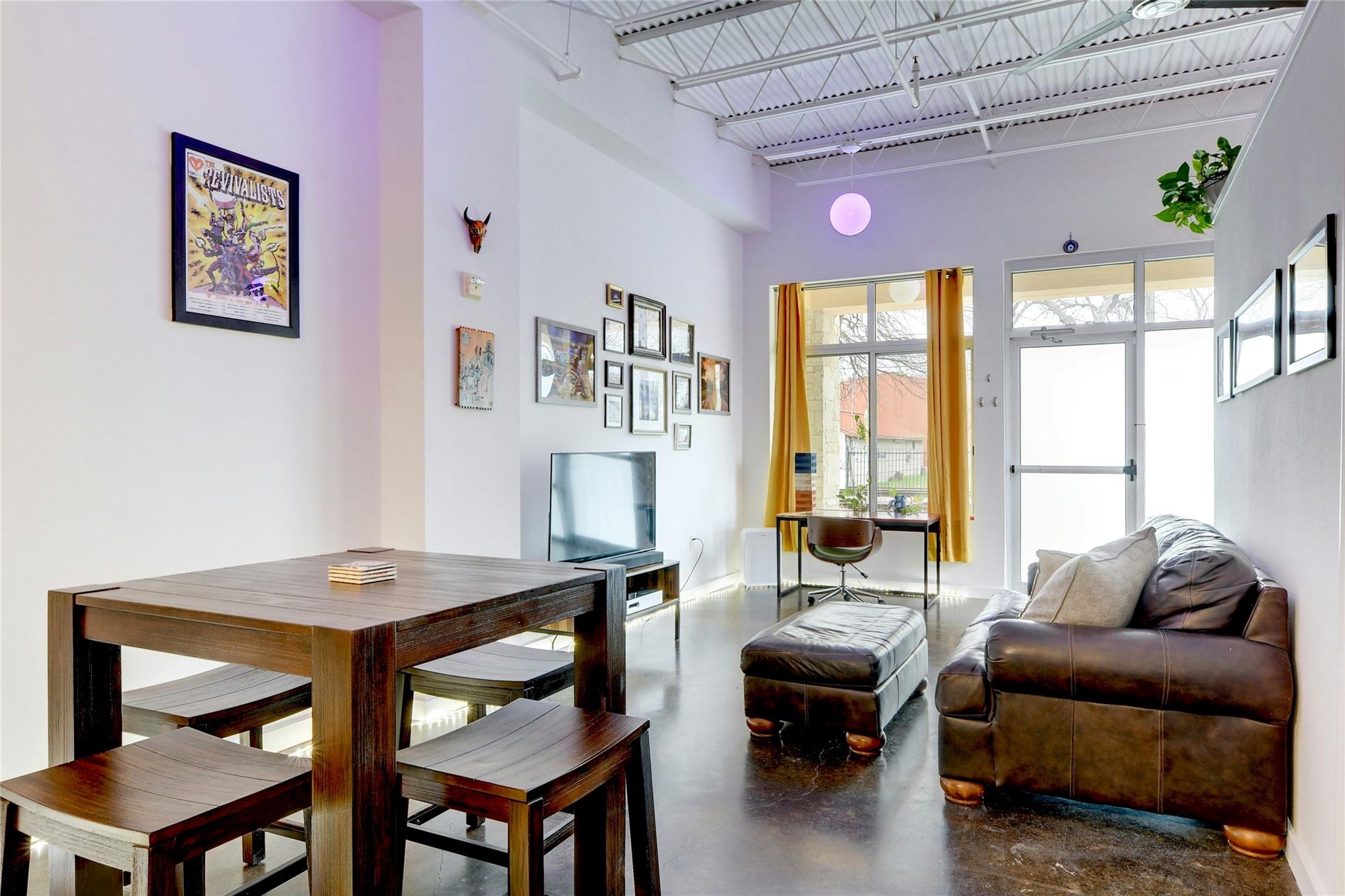 2401 E 6th St # 5068, Austin, TX 78702