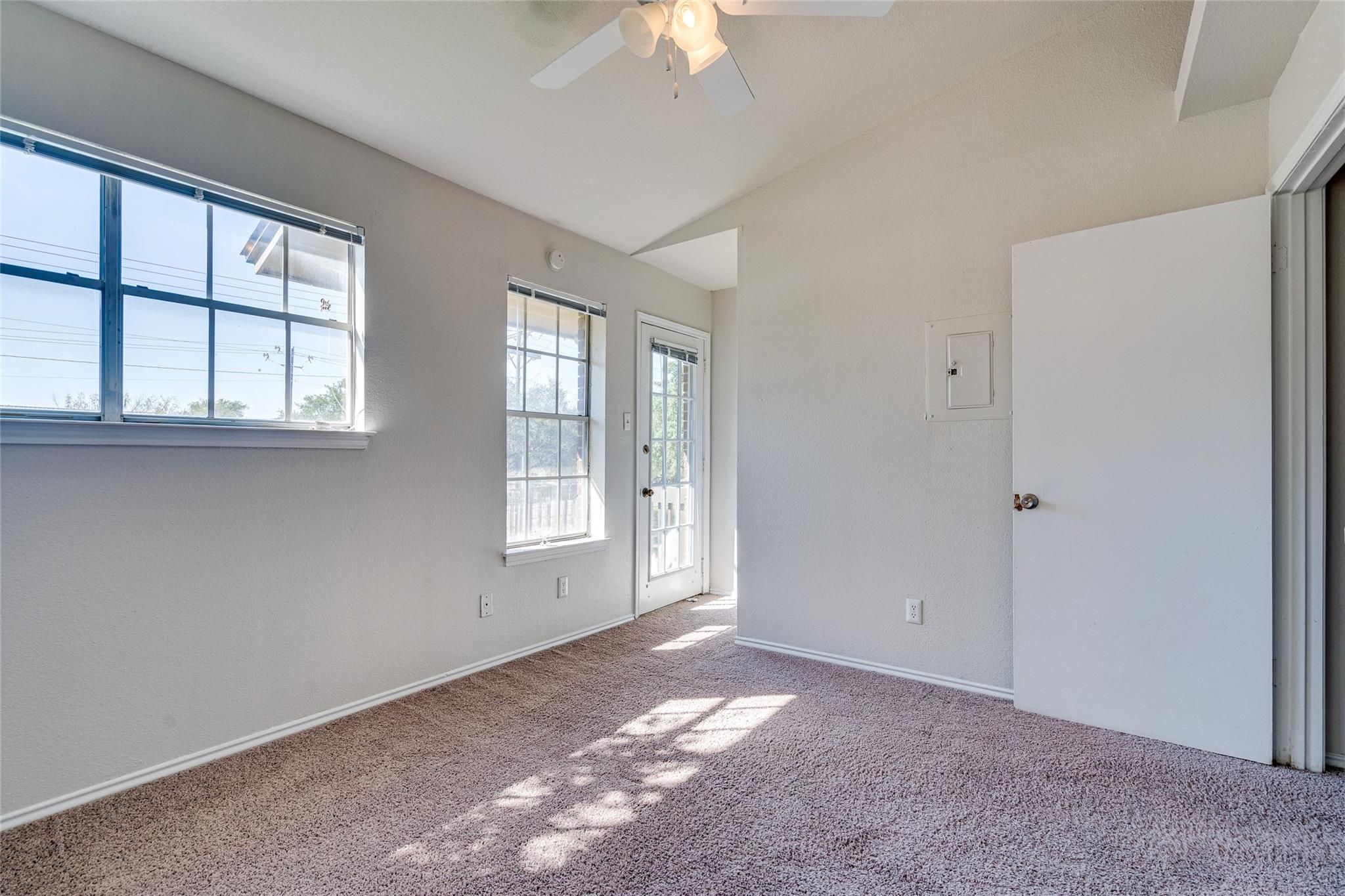 1824 River Crossing Cir # D, Austin, TX 78741