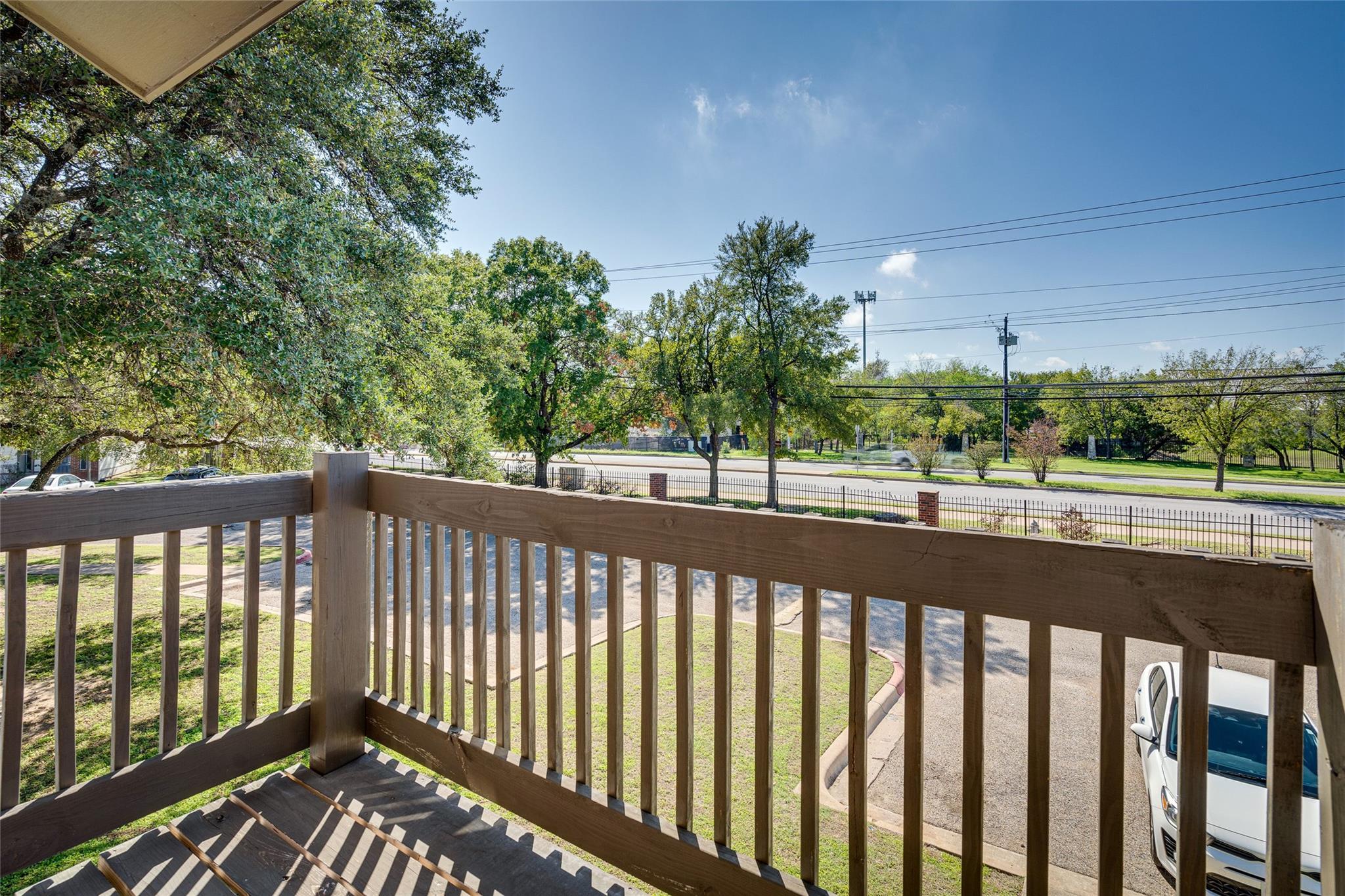 1824 River Crossing Cir # D, Austin, TX 78741