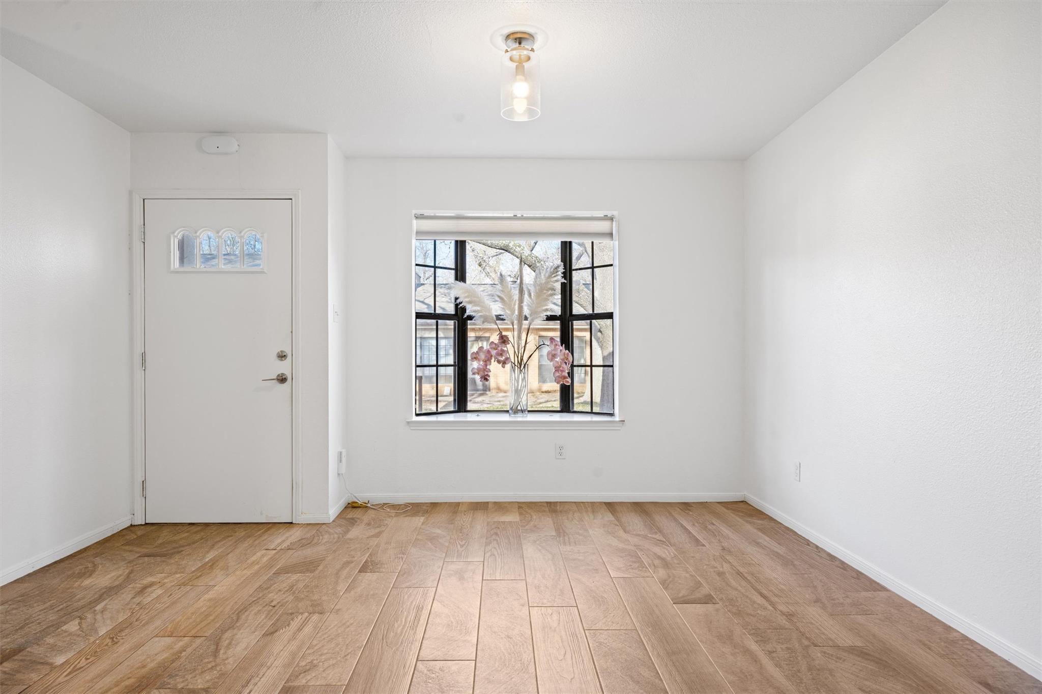 2301 LAWNMONT Ave # APT 1, Austin, TX 78756