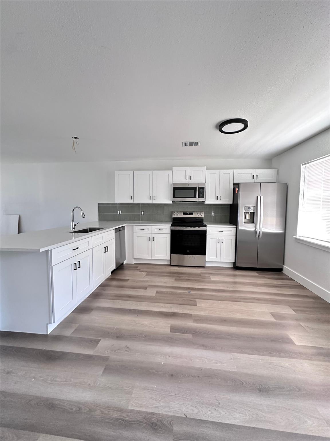 1830 River Crossing Cir # C, Austin, TX 78741