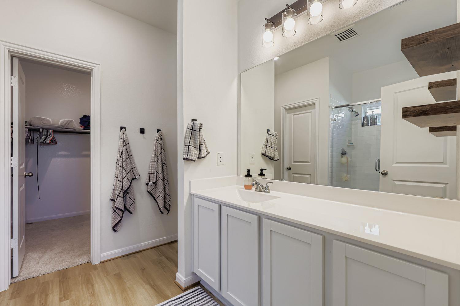 157 Lt Rusty Dr, Jarrell, TX 76537