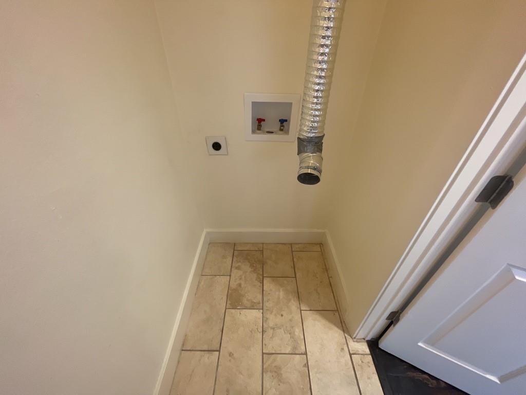 909 Reinli St # 124, Austin, TX 78751