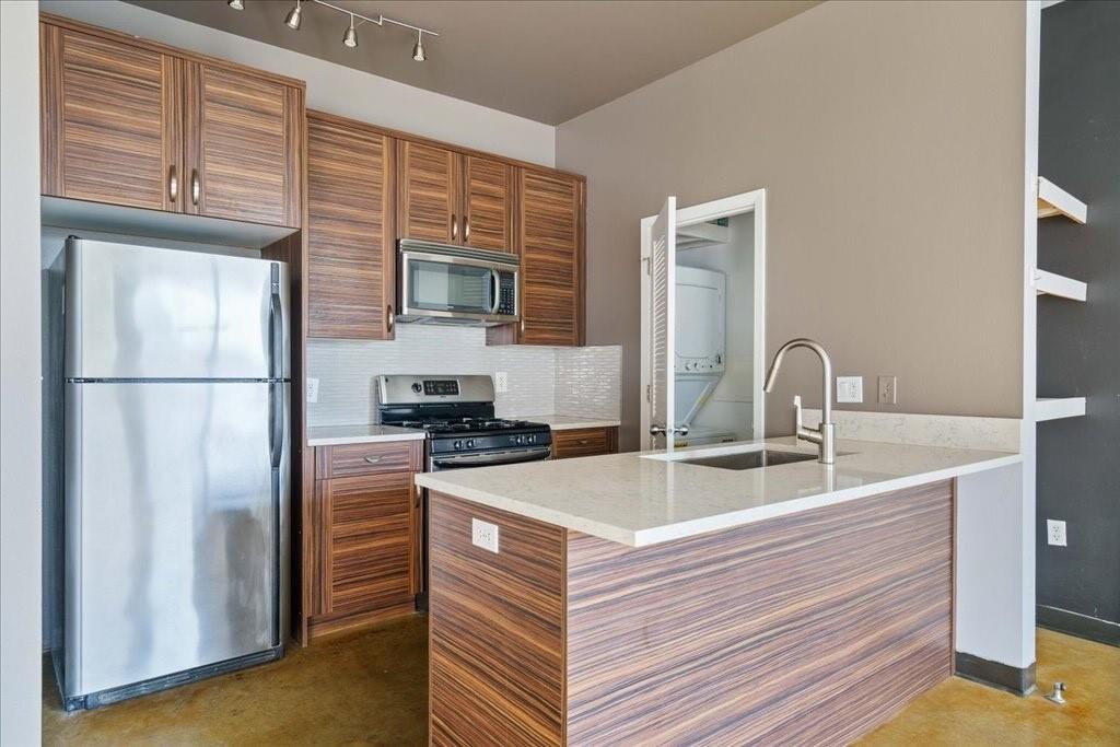 2401 E 6th St # 62, Austin, TX 78702