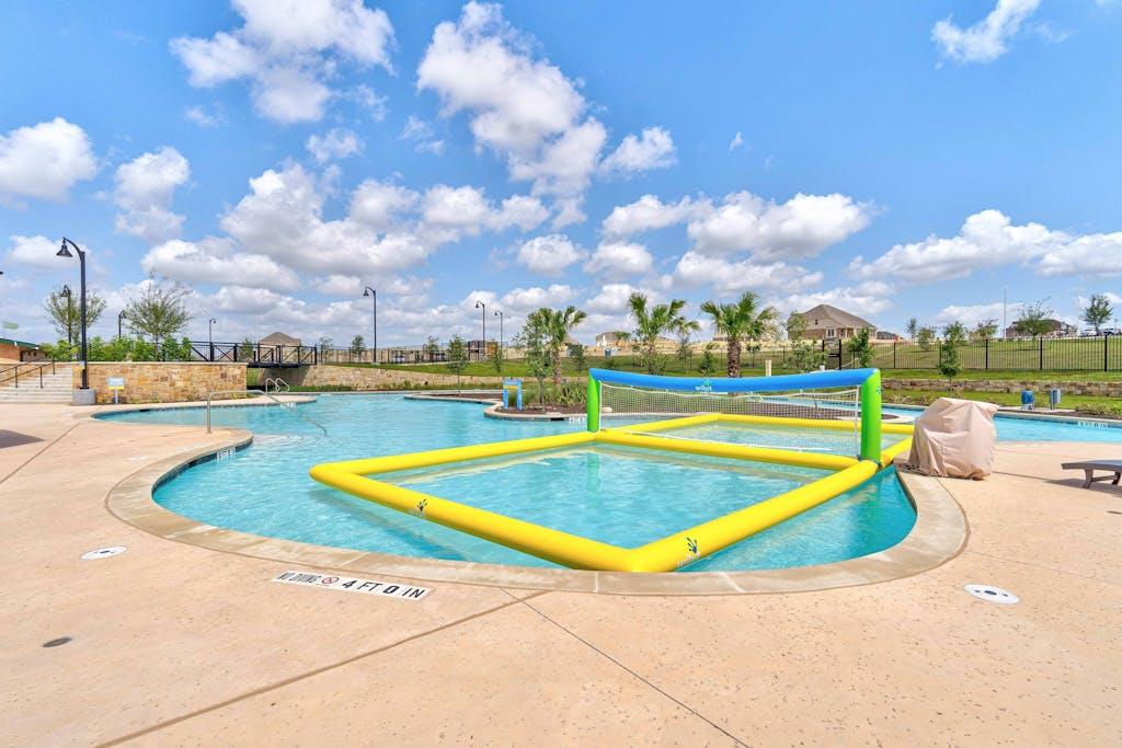 707 Eves Necklace Dr, Buda, TX 78610