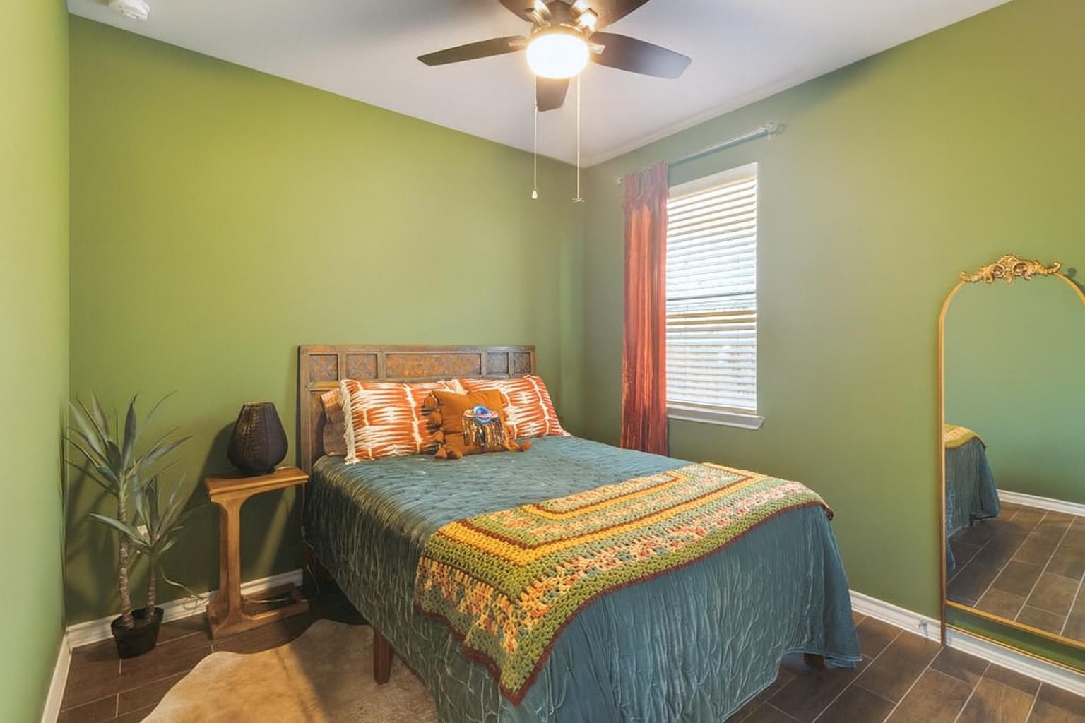 707 Eves Necklace Dr, Buda, TX 78610