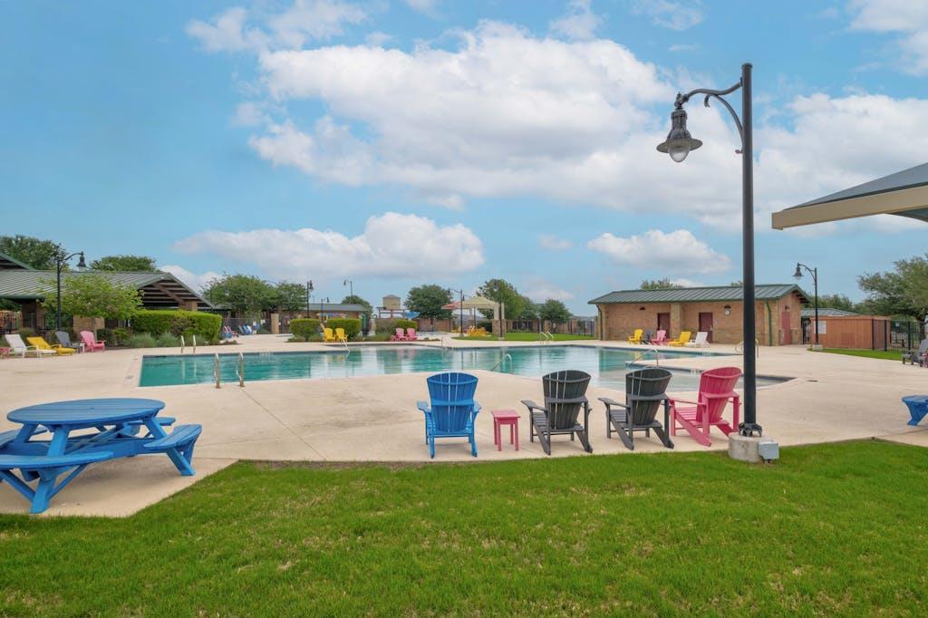 707 Eves Necklace Dr, Buda, TX 78610