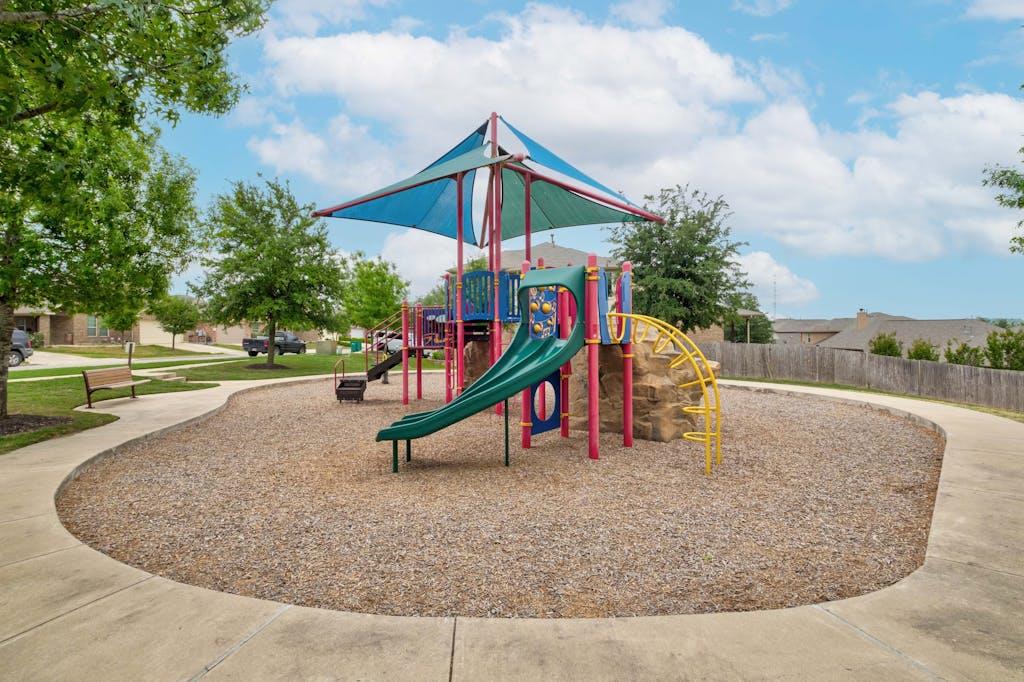 707 Eves Necklace Dr, Buda, TX 78610