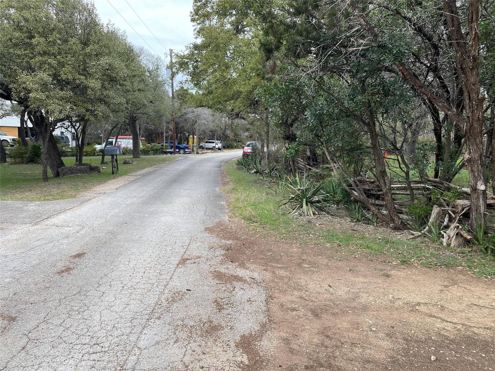 207 Hub Dr, Wimberley, TX 78676