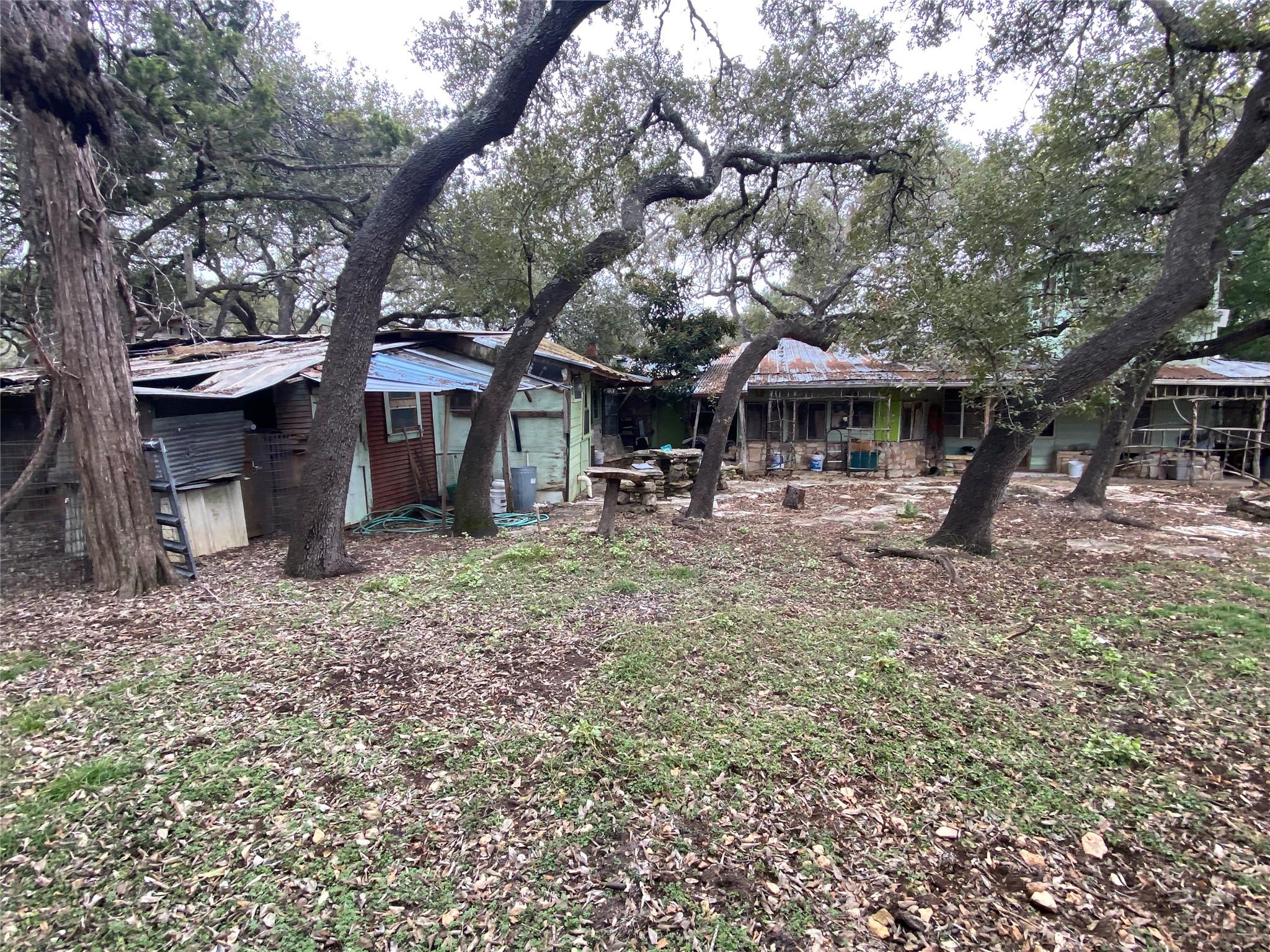 207 Hub Dr, Wimberley, TX 78676