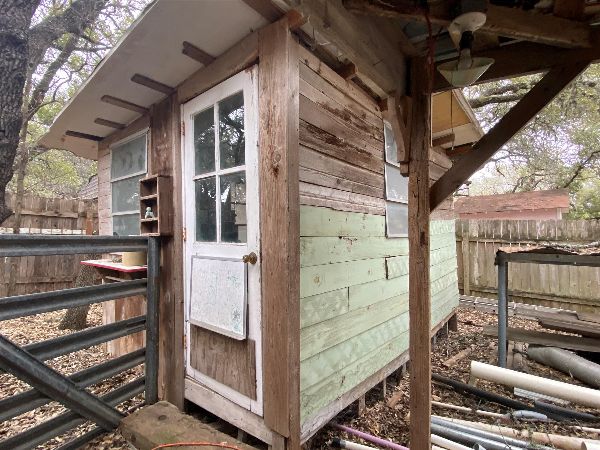 207 Hub Dr, Wimberley, TX 78676