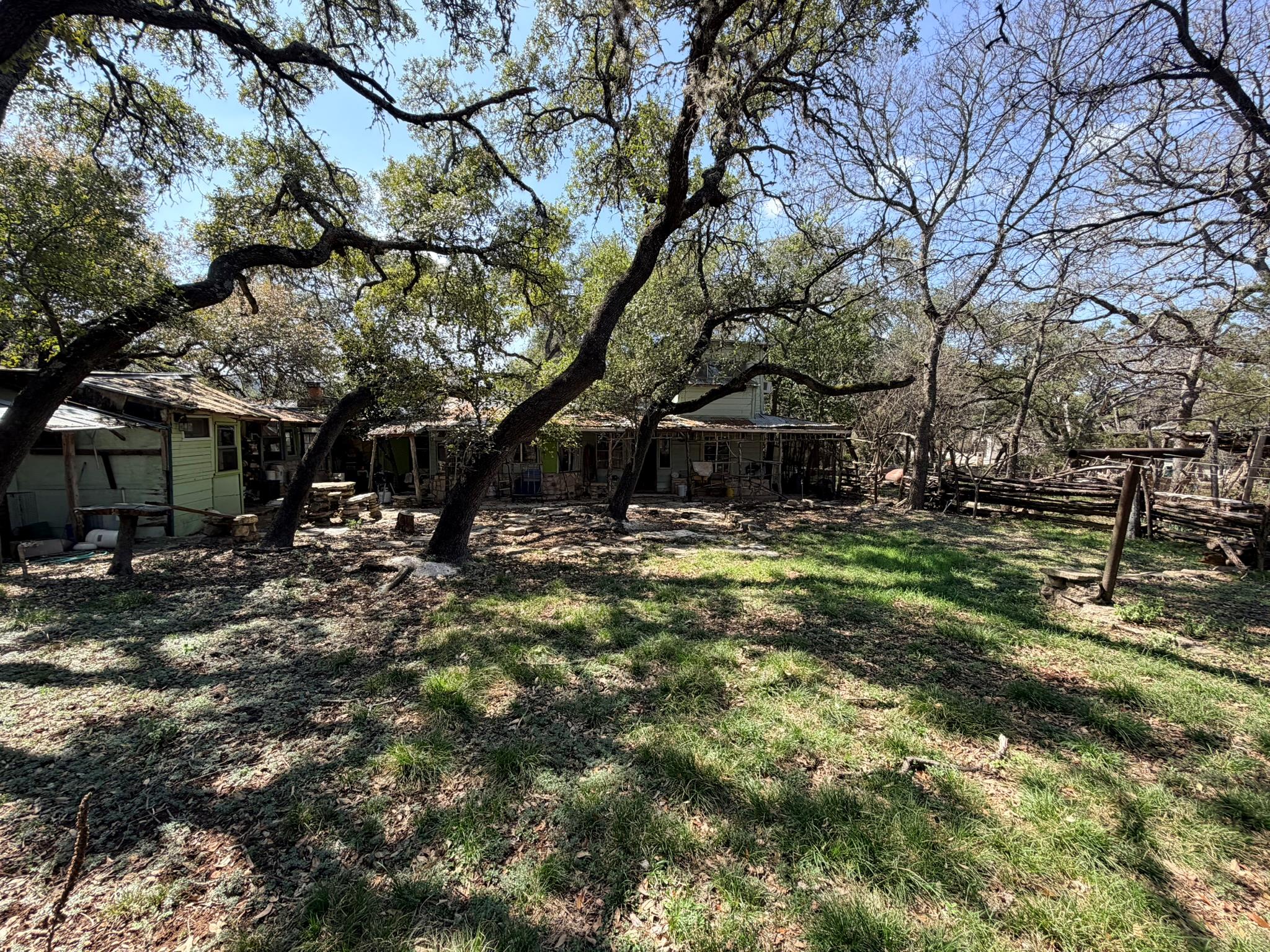 207 Hub Dr, Wimberley, TX 78676