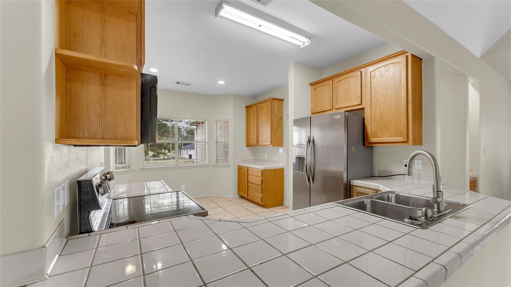 122 Eagle Point Dr, Kingsland, TX 78639