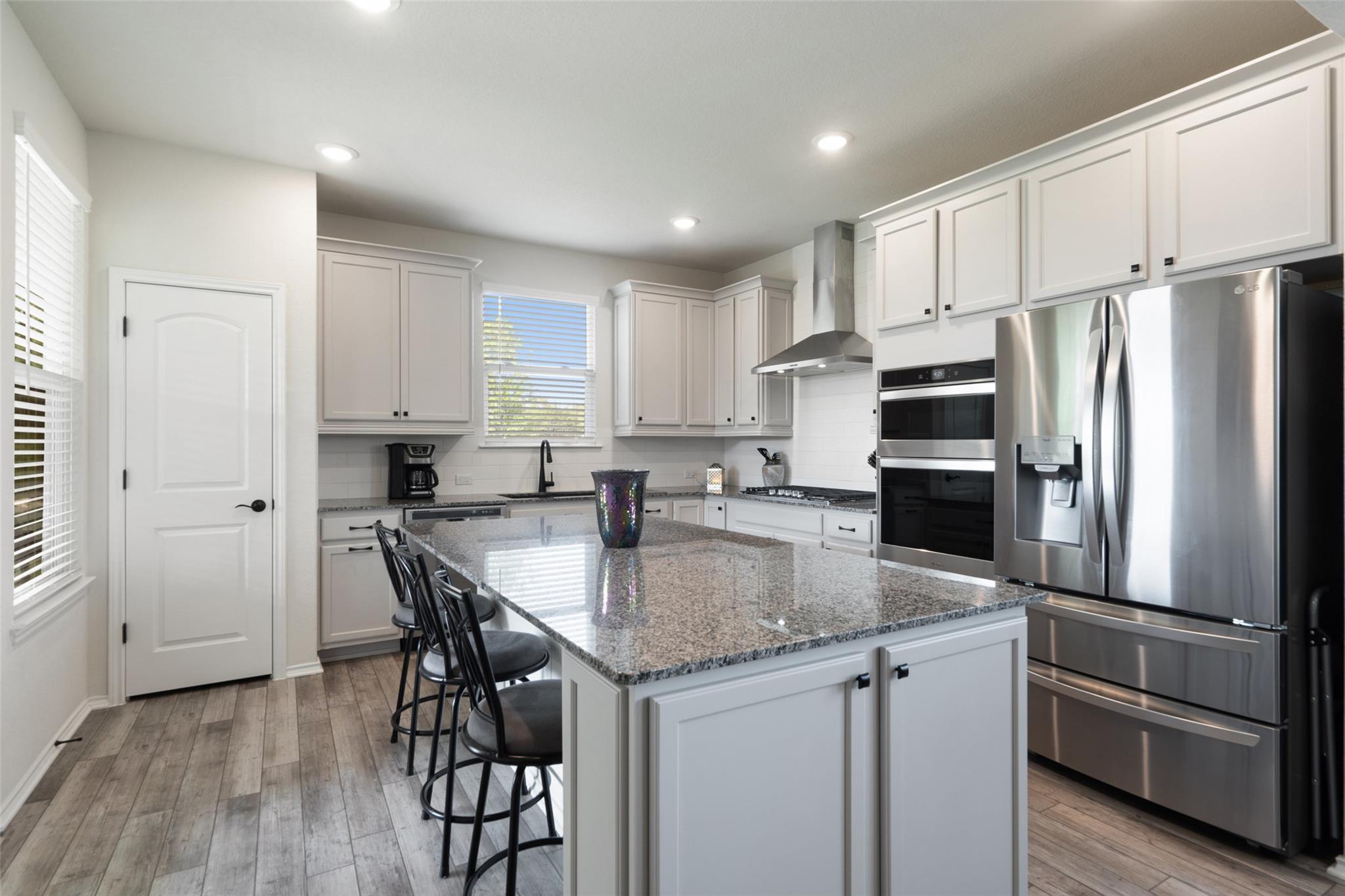 902 Saratoga Ln, Georgetown, TX 78633