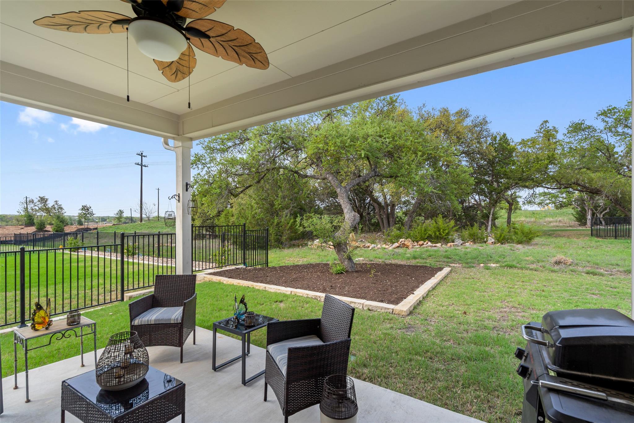 902 Saratoga Ln, Georgetown, TX 78633