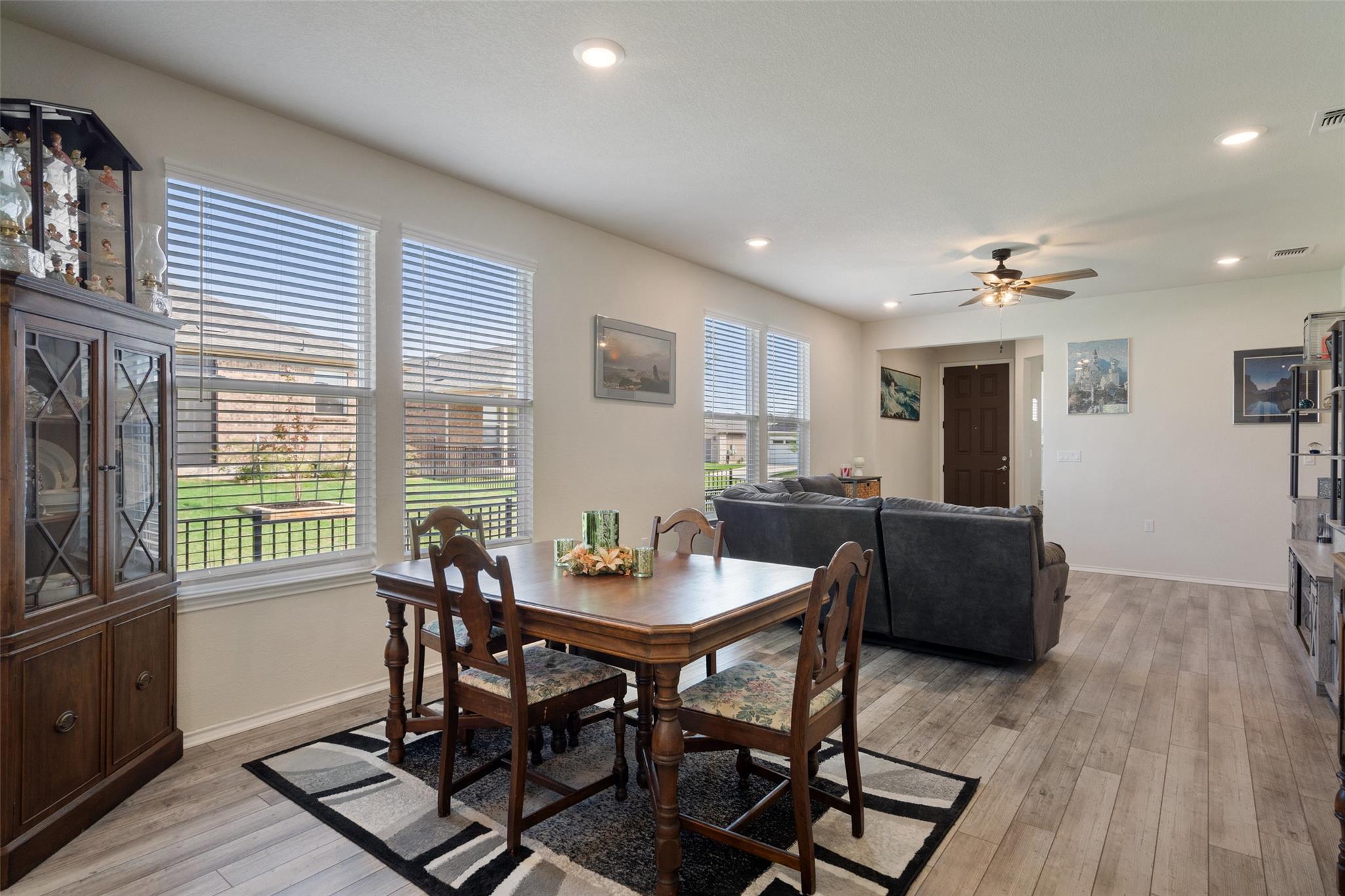 902 Saratoga Ln, Georgetown, TX 78633