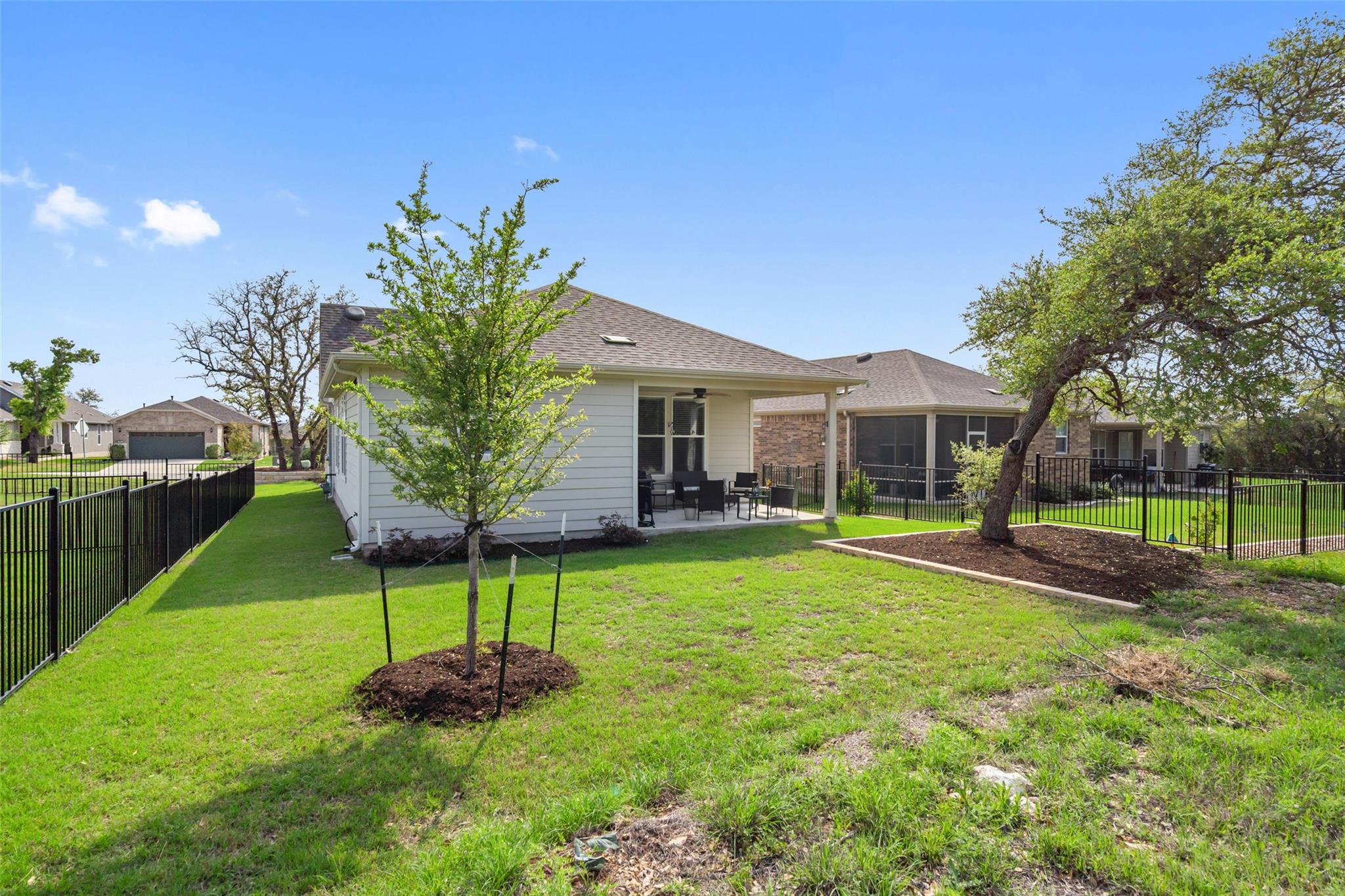 902 Saratoga Ln, Georgetown, TX 78633