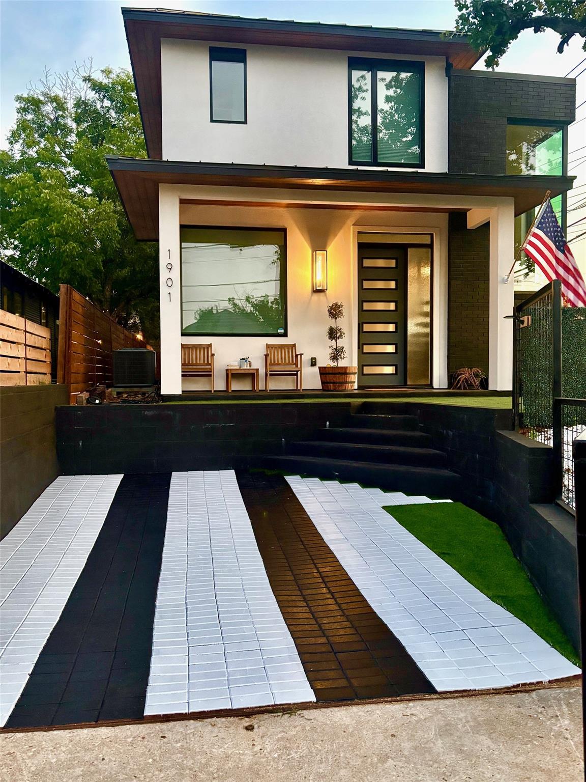 1901 Hamilton Ave, Austin, TX 78702