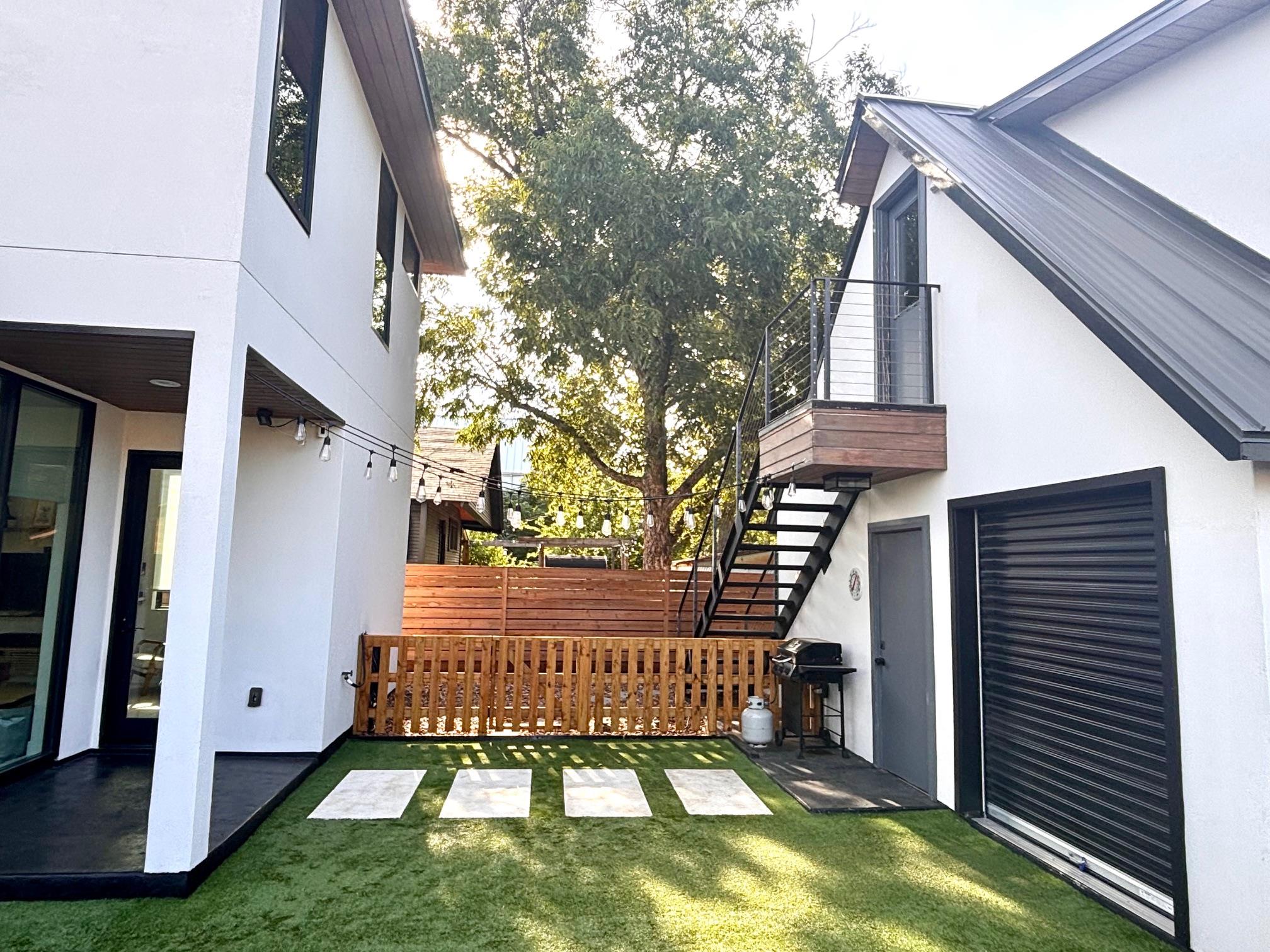 1901 Hamilton Ave, Austin, TX 78702