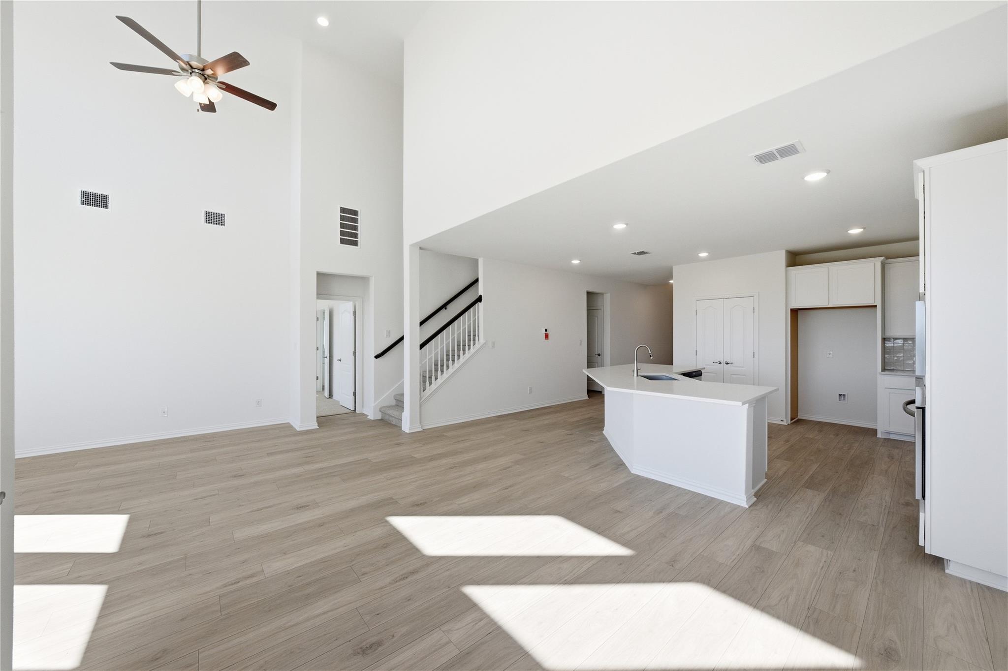 205 Caraway Dr, Taylor, TX 76574