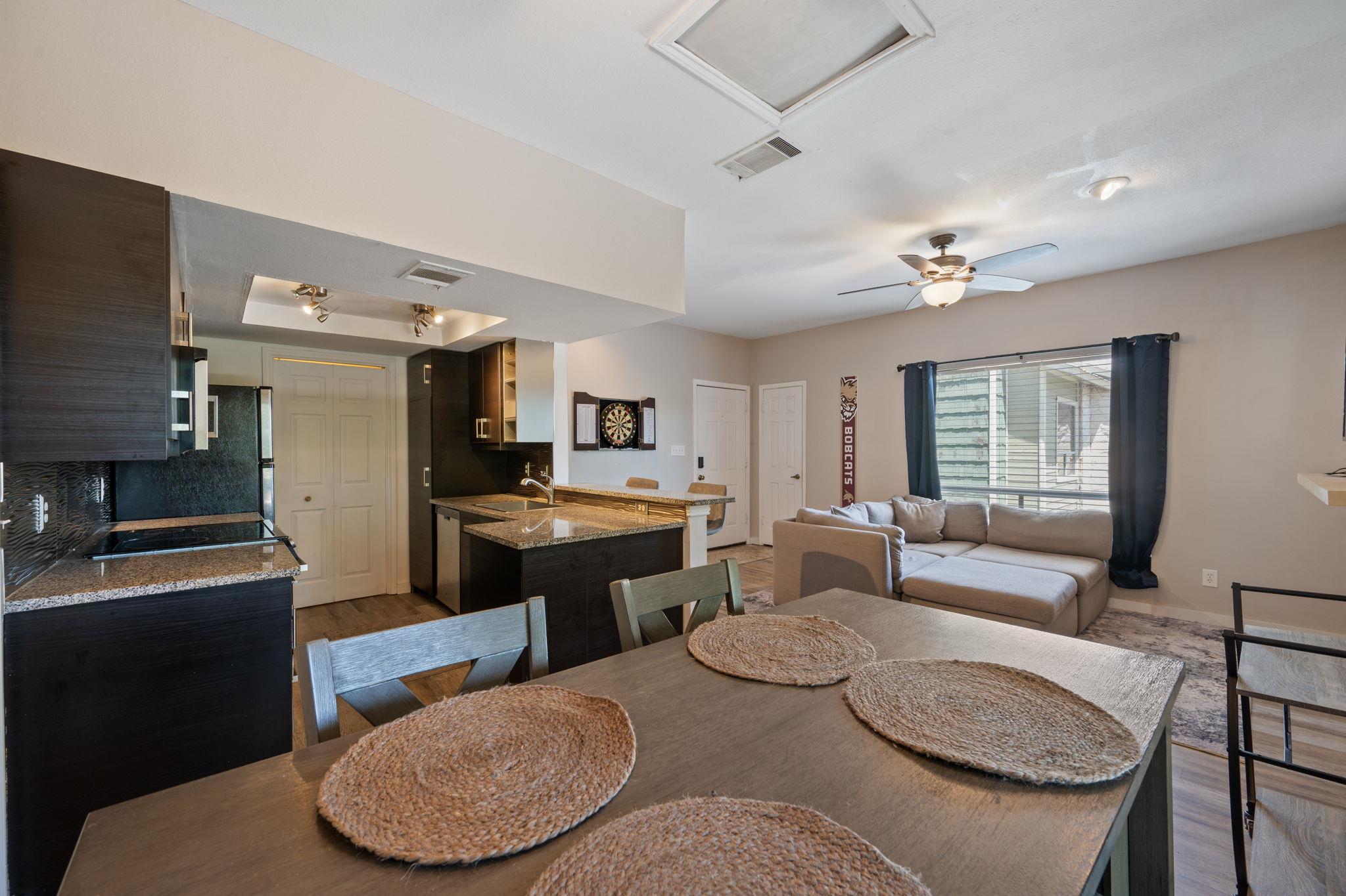 506 W San Antonio St # 205, San Marcos, TX 78666