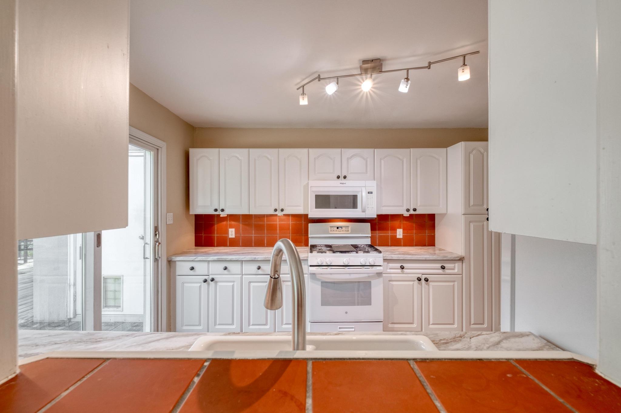 1404 Juliet St, Austin, TX 78704