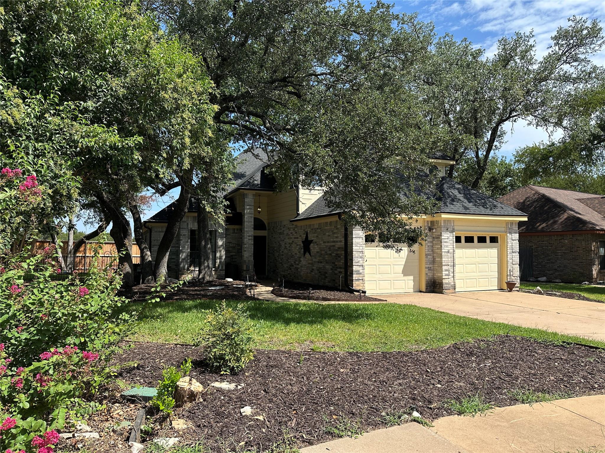 918 Blue Spring Cir, Round Rock, TX 78681